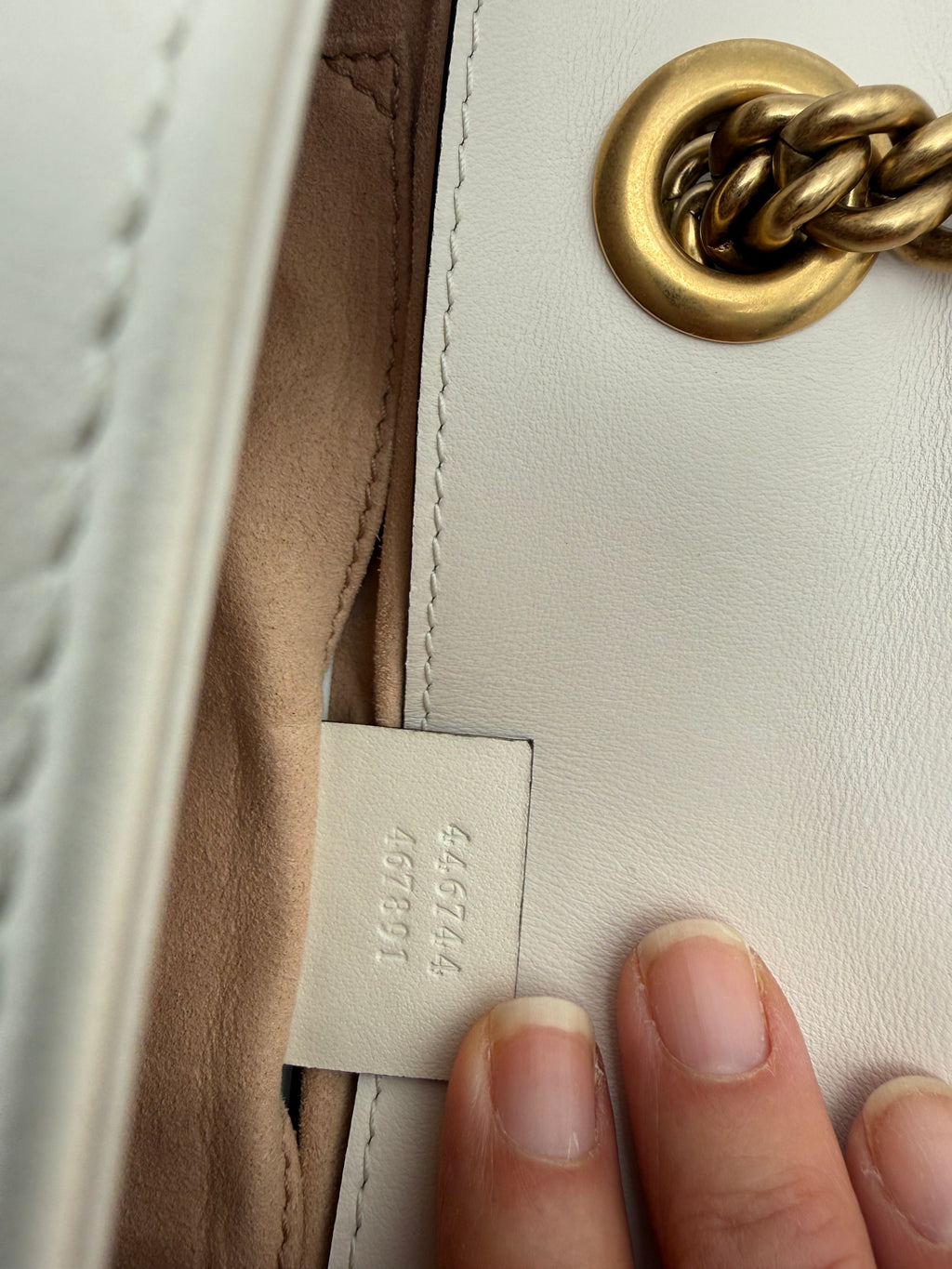 Borsa a Tracolla Gucci Marmont in Pelle Matelassè Small -Bianco Panna