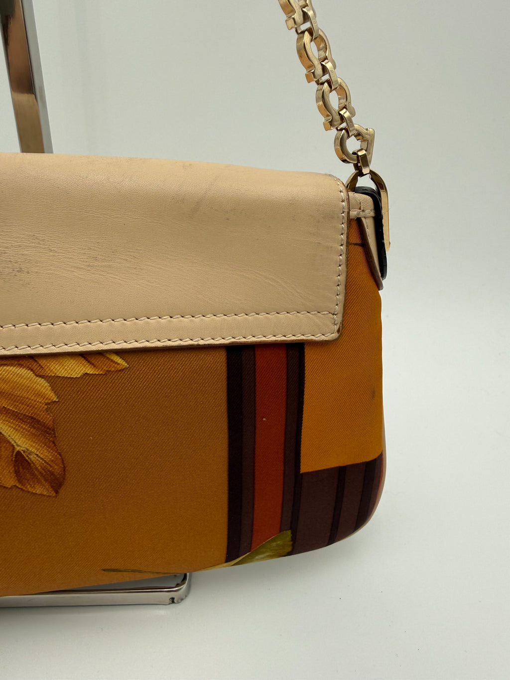Salvatore Ferragamo borsa a spalla in seta con Stampa Fluviale e dettagli in pelle Vintage