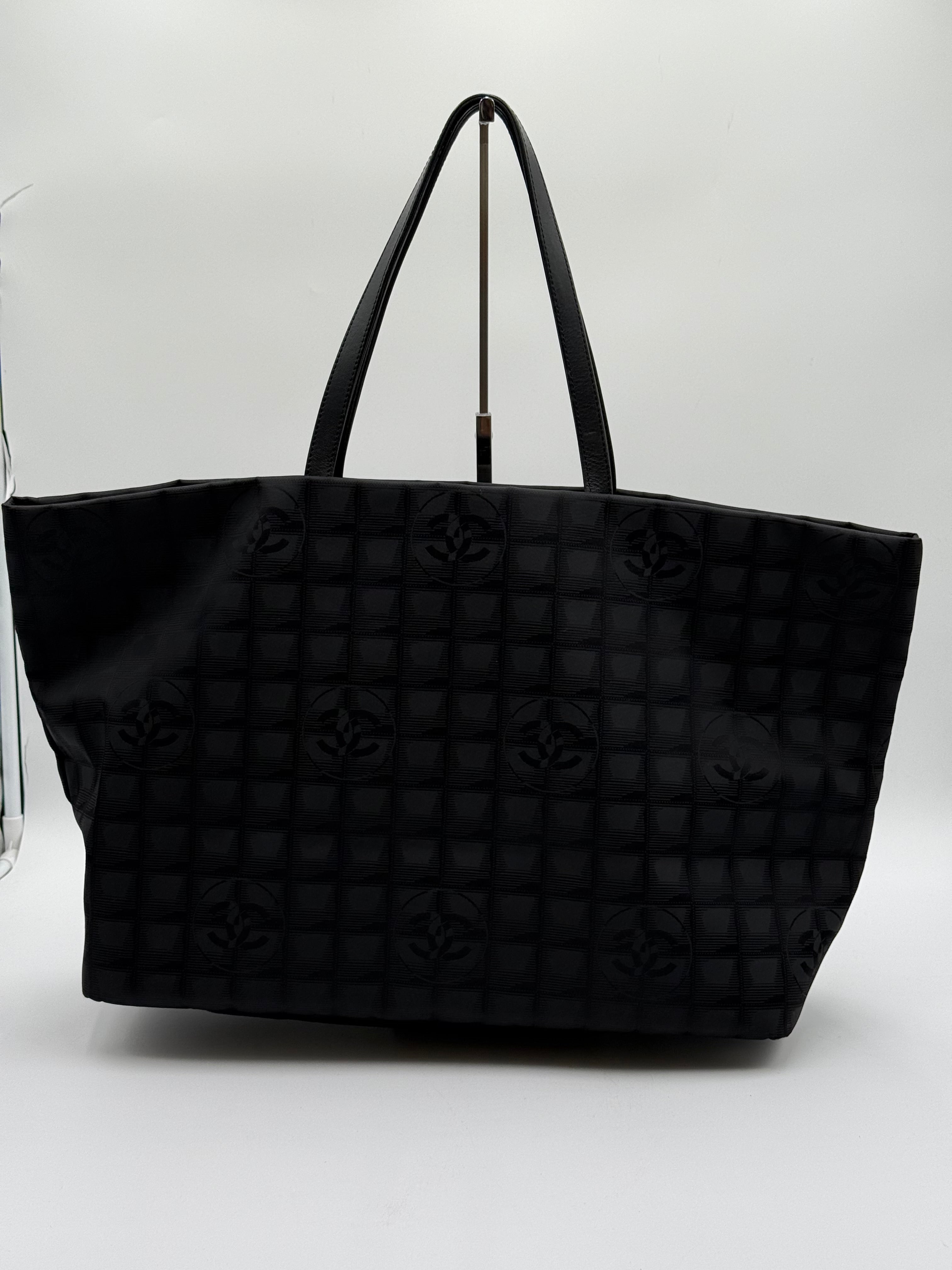 Chanel Borsa Tote Tela Nera