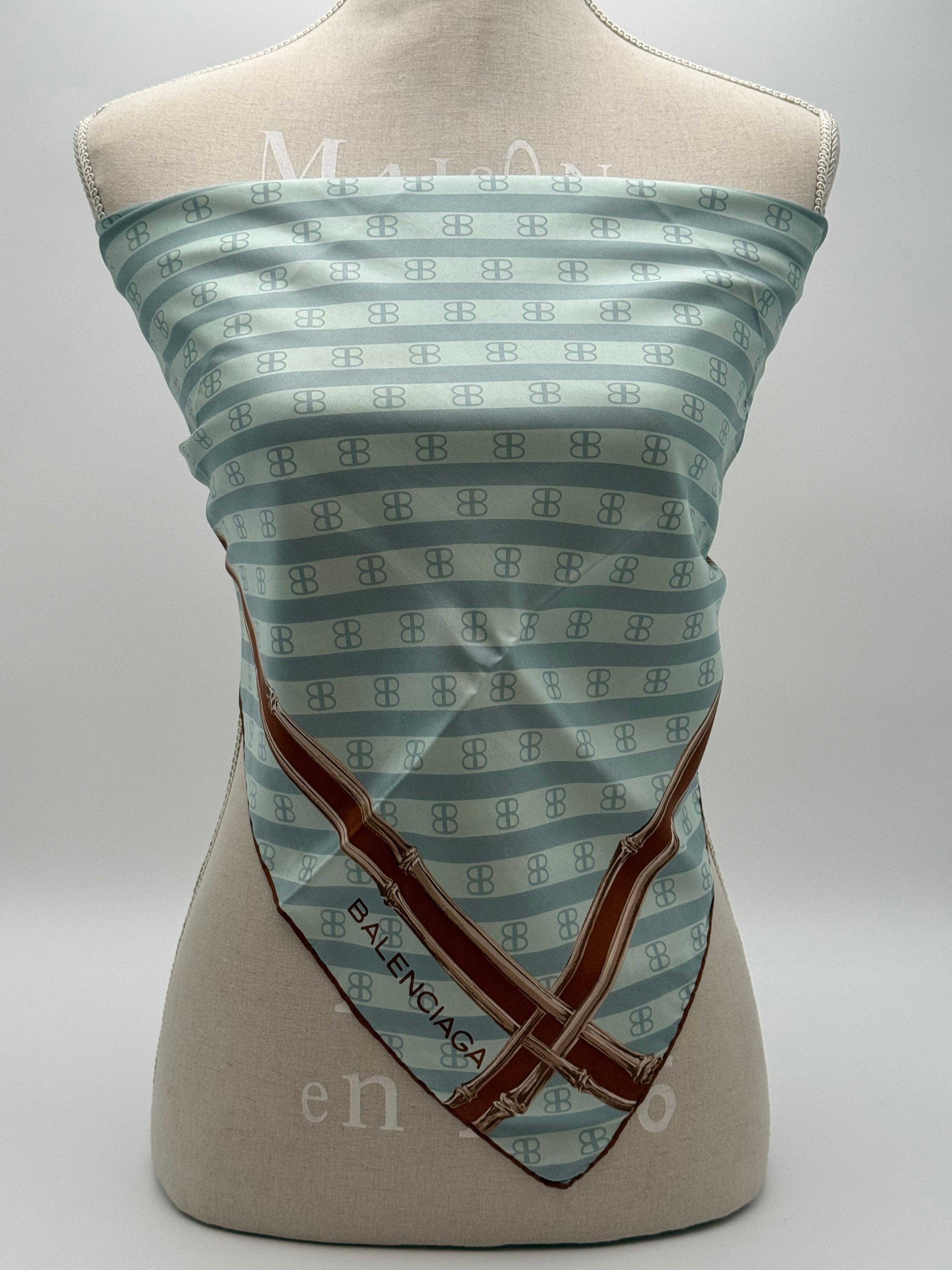 Balenciaga Foulard Vintage in Seta con Motivo Bambù e Monogram - Mercatino di Ninni