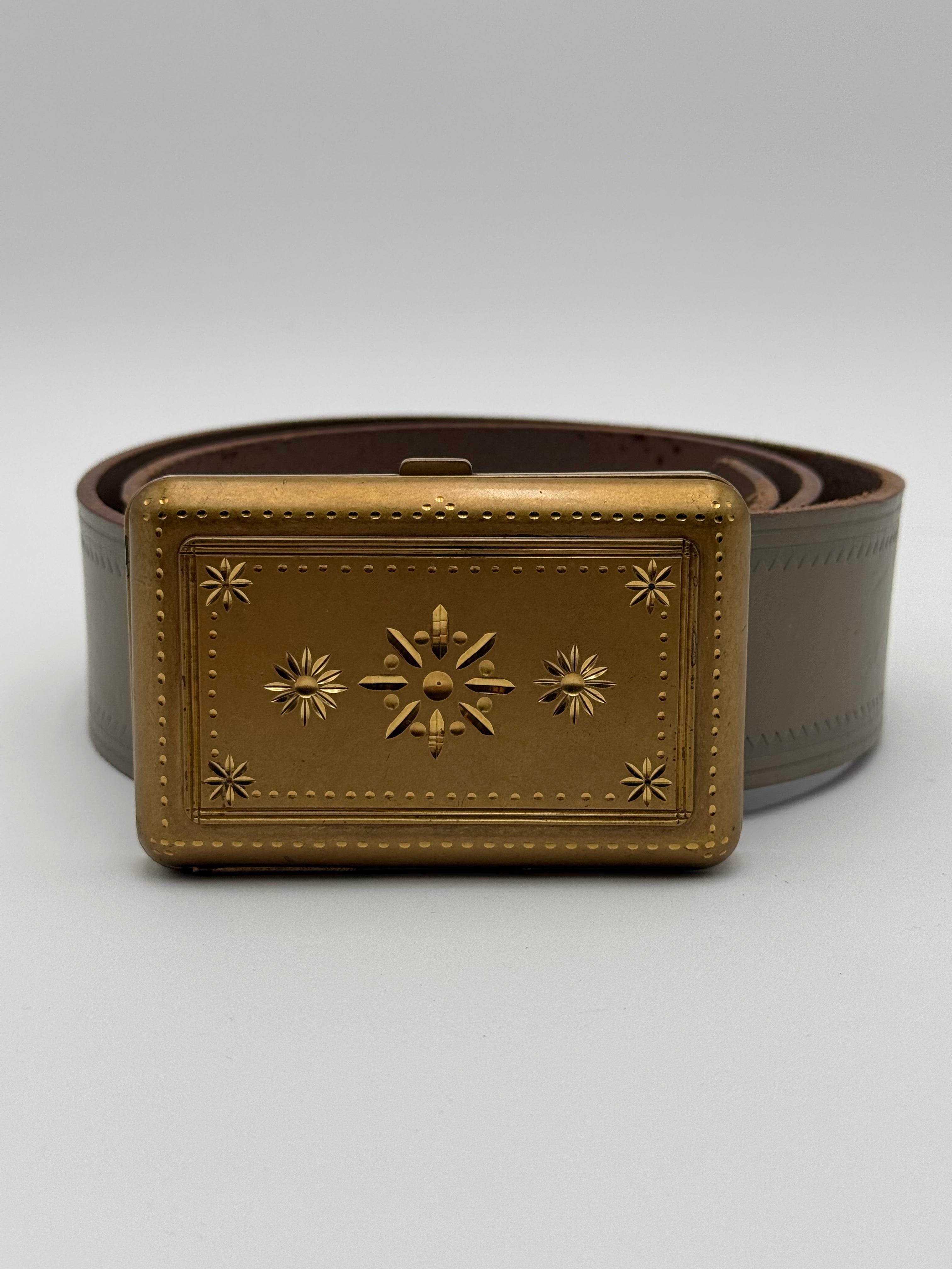 Bottega Veneta Cintura in Pelle Grigia e Fibbia Rettangolare in Metallo Dorato - Mercatino di Ninni