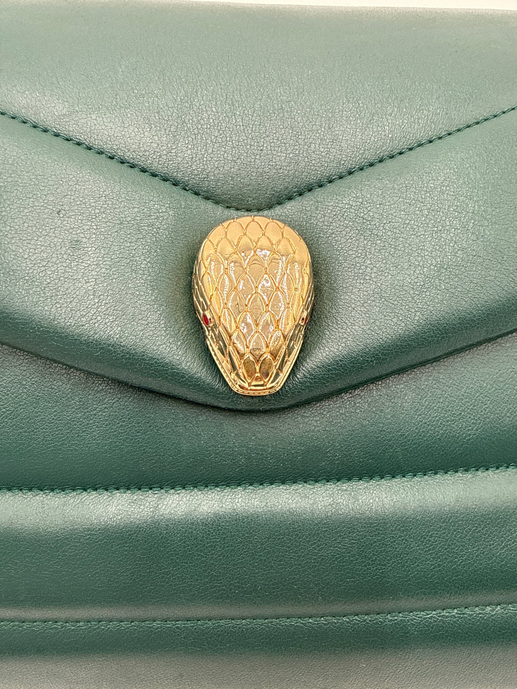 Bulgari Serpenti Reverse  Borsa in Pelle di Vitello Smeraldo Bulgari