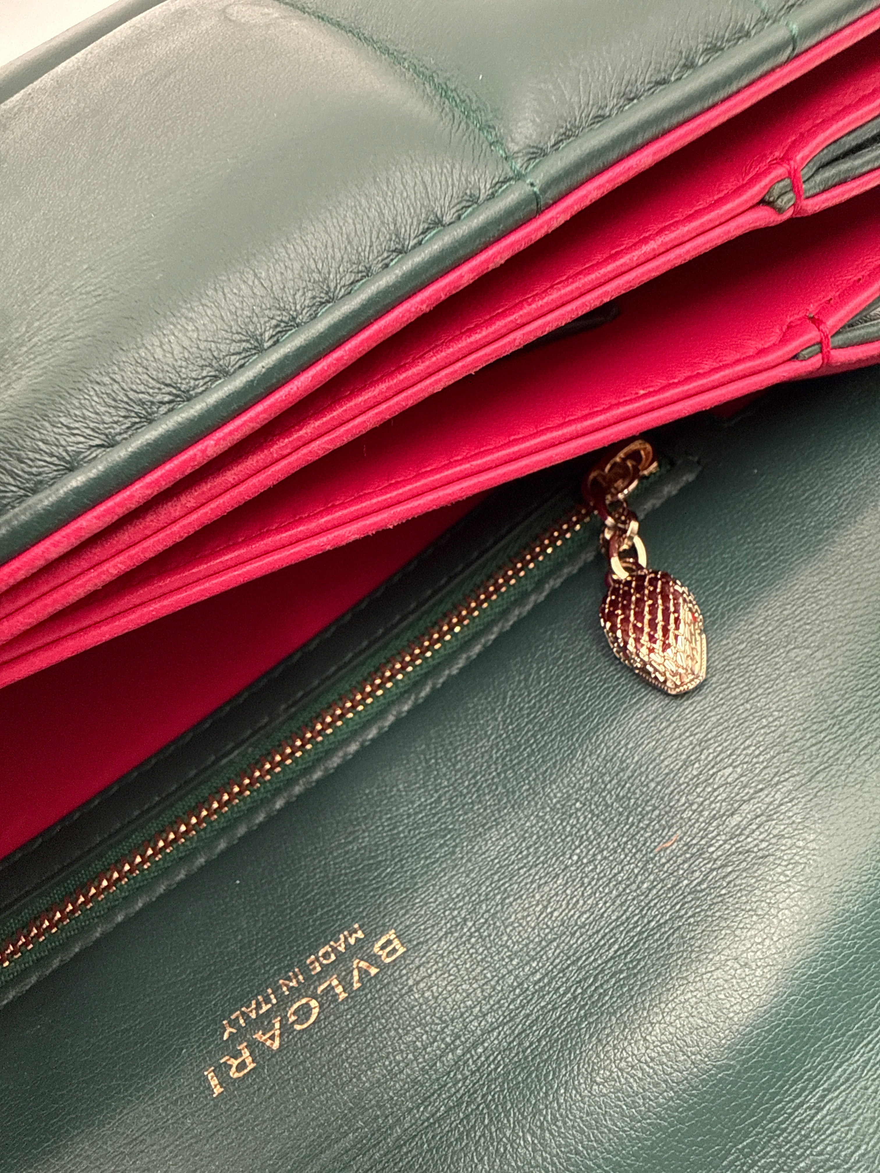 Bulgari Serpenti Reverse  Borsa in Pelle di Vitello Smeraldo Bulgari