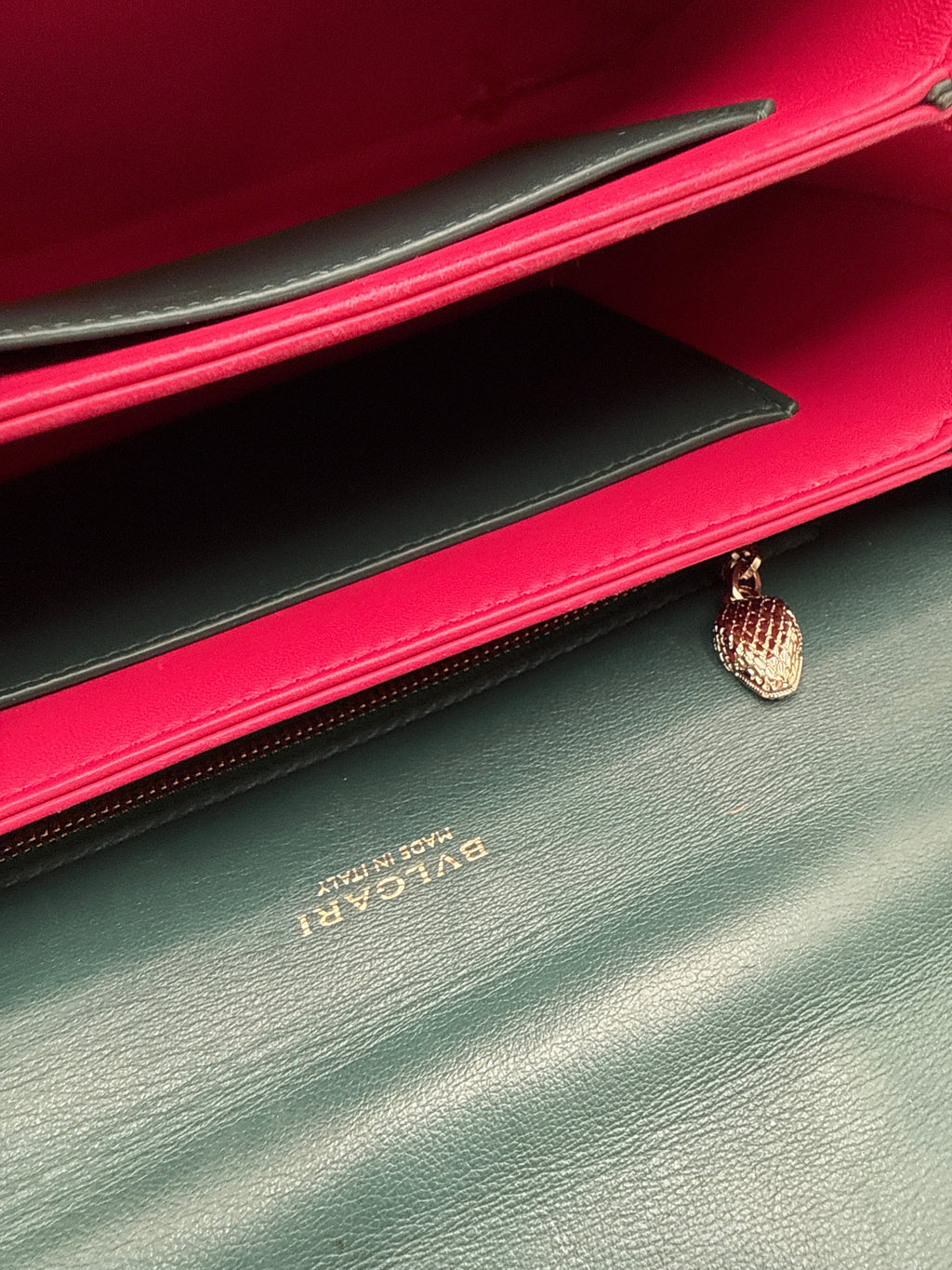 Bulgari Serpenti Reverse  Borsa in Pelle di Vitello Smeraldo Bulgari