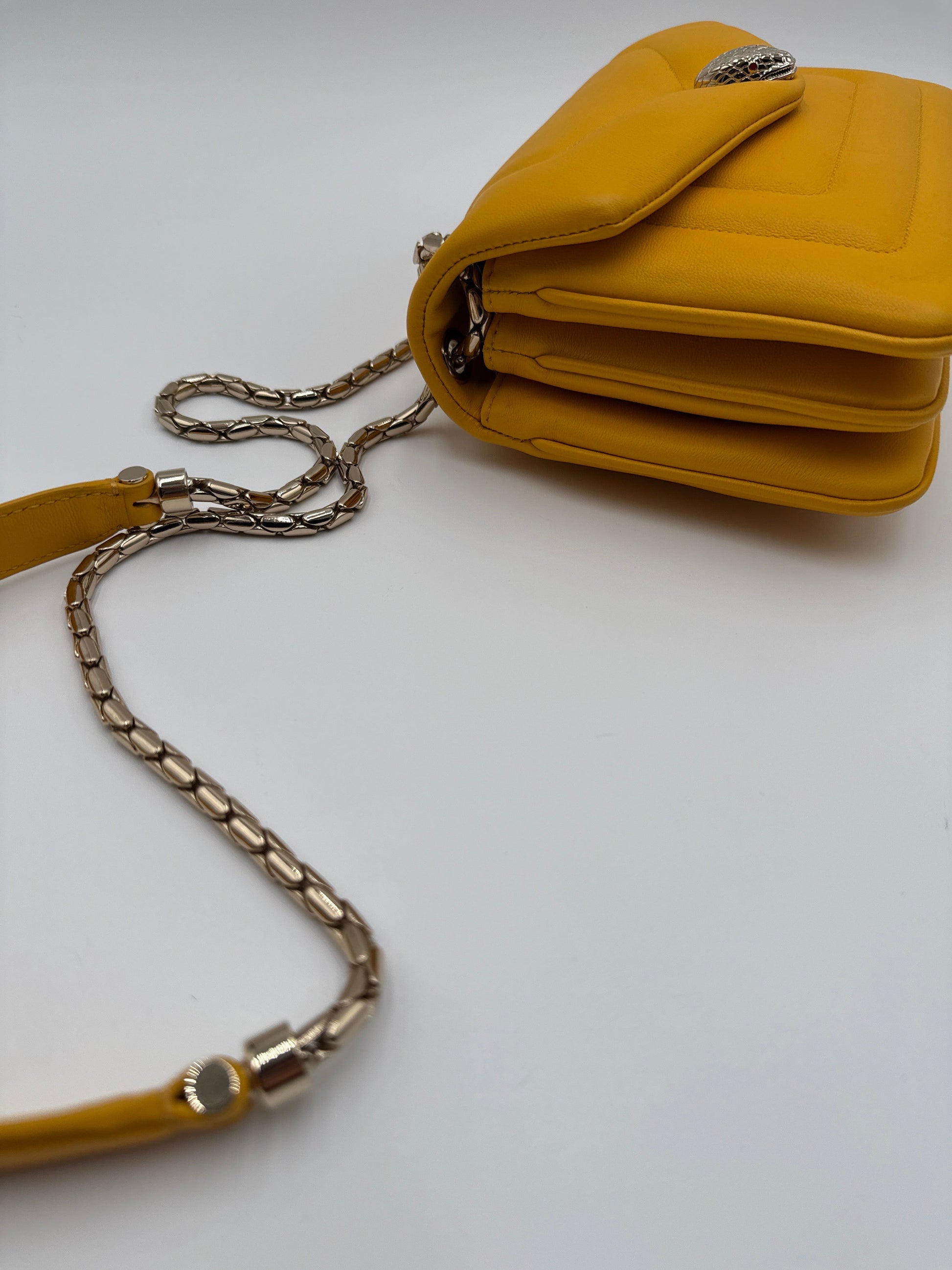 Bulgari Serpenti Reverse Mini Borsa  in Pelle Gialla Bulgari