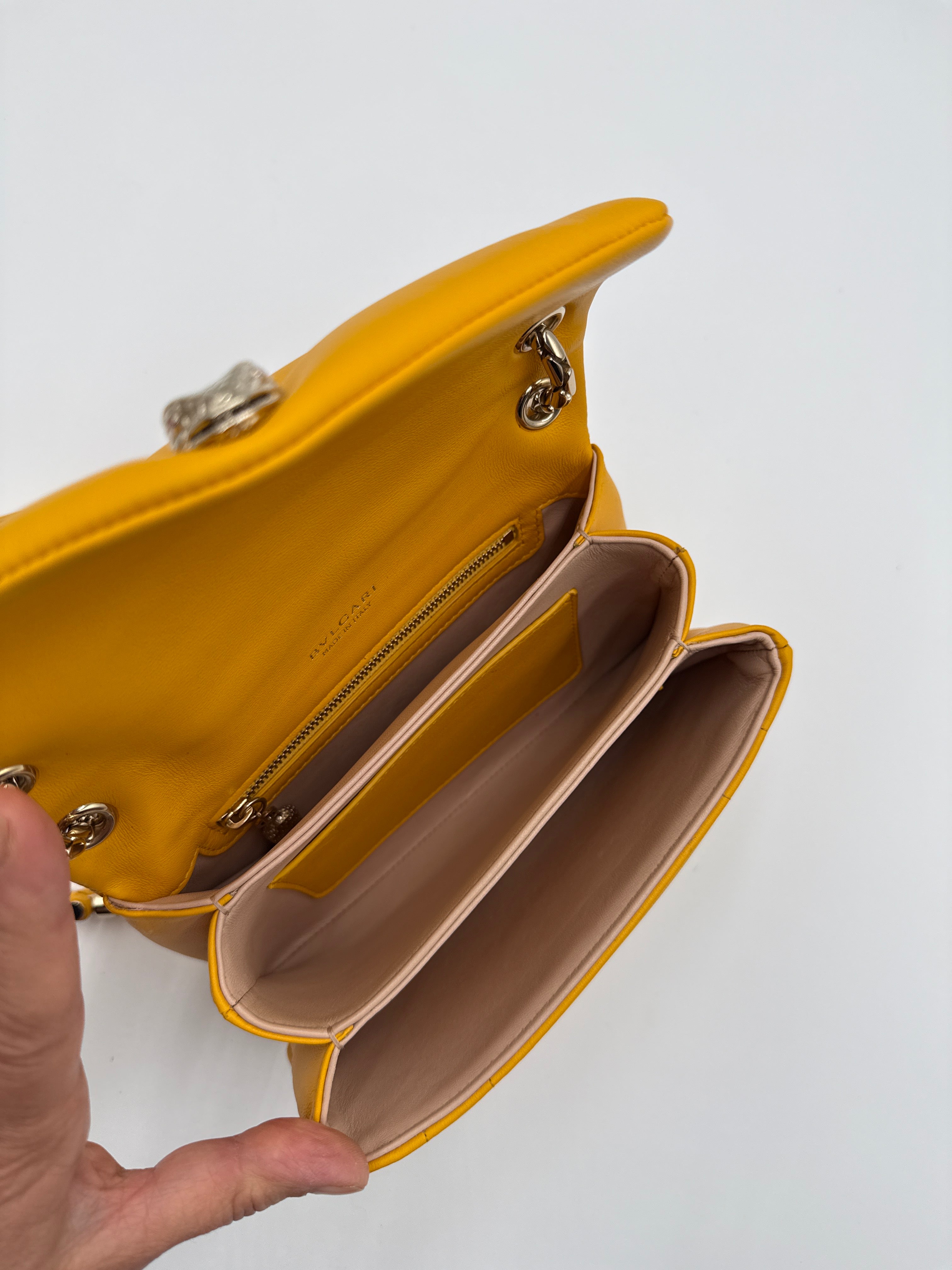 Bulgari Serpenti Reverse Mini Borsa  in Pelle Gialla Bulgari