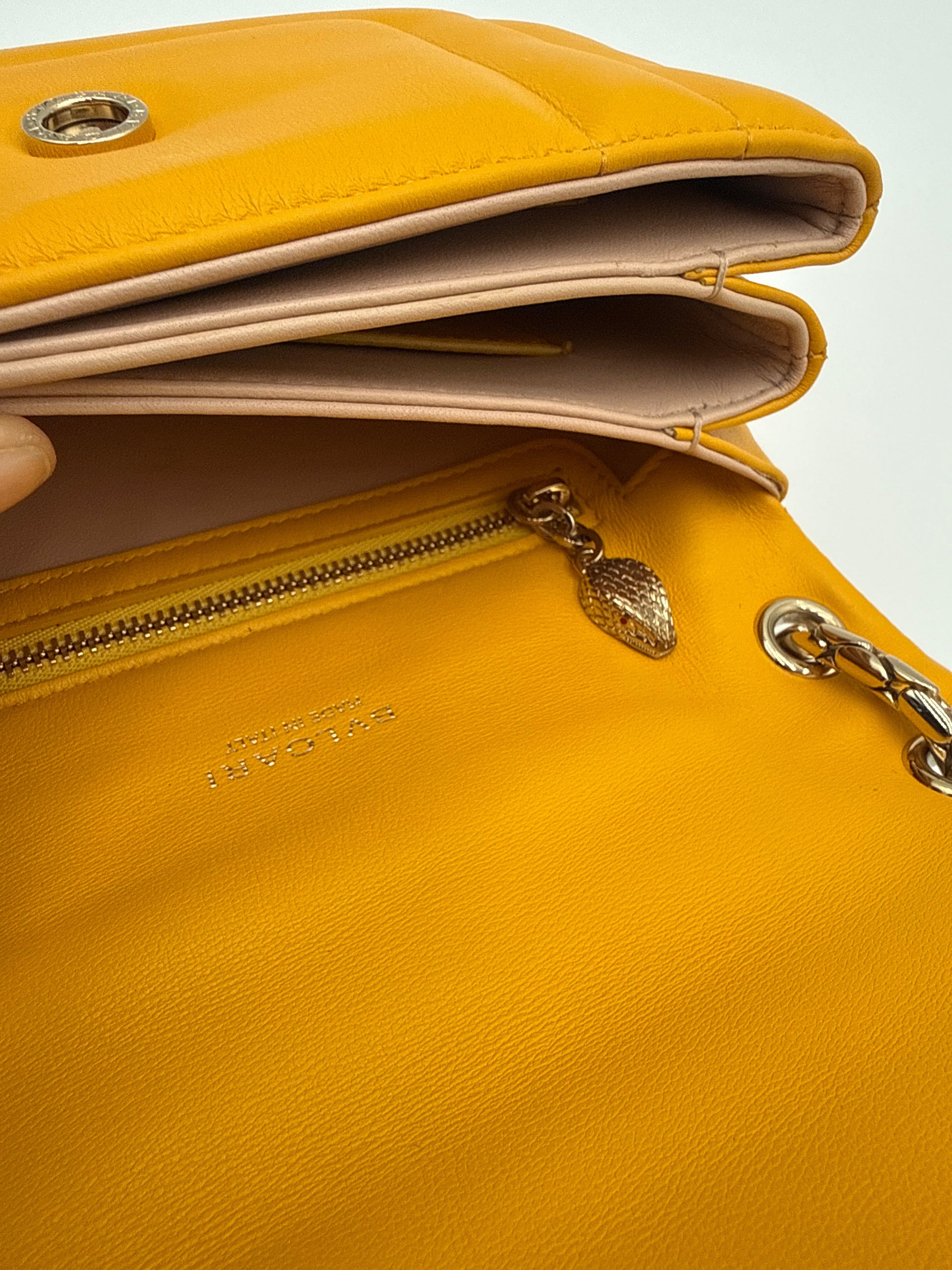 Bulgari Serpenti Reverse Mini Borsa  in Pelle Gialla Bulgari