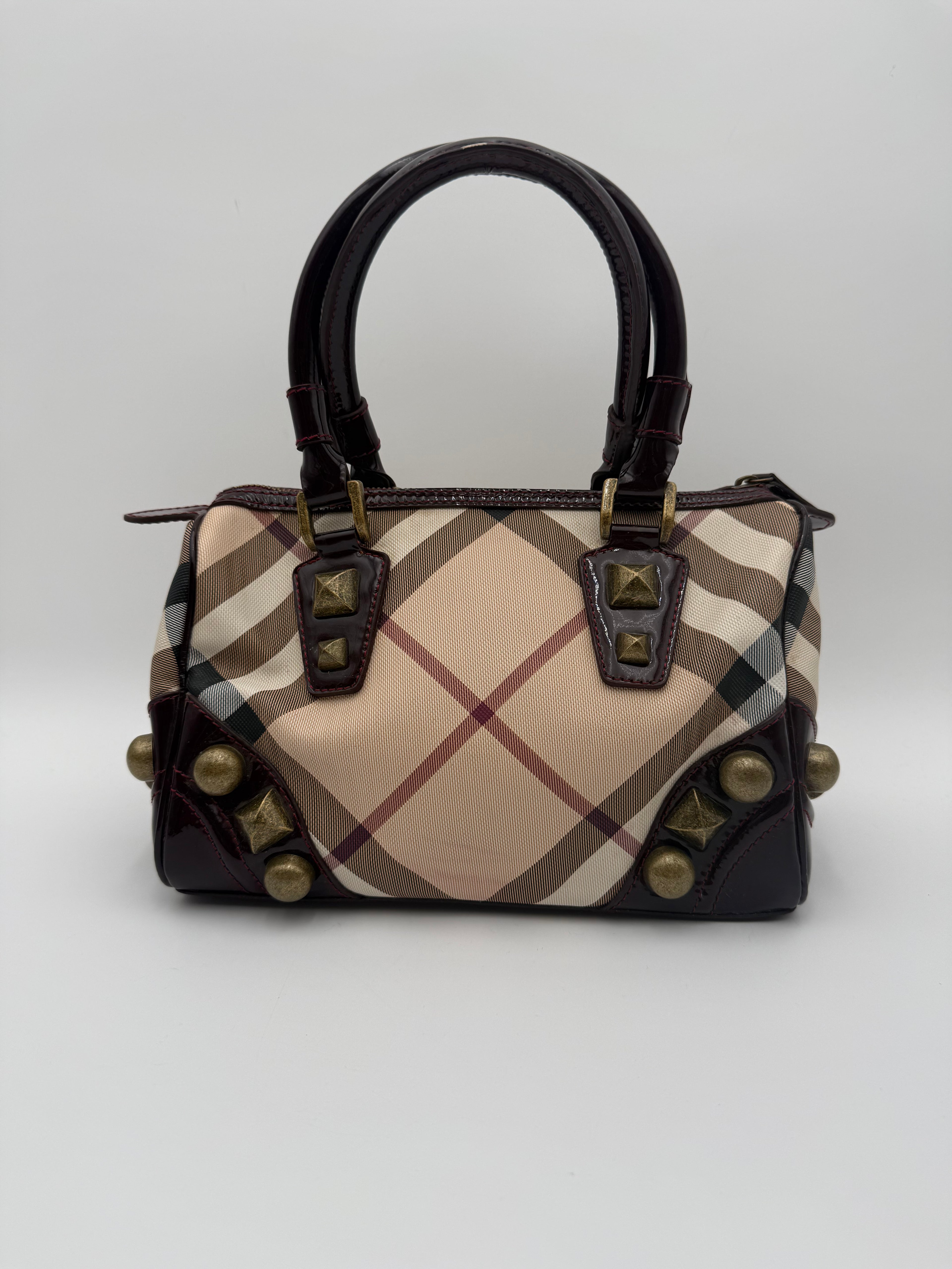 Burberry Borsa Studded Bowling in Canvas House Check e Vernice Bordeaux - Mercatino di Ninni