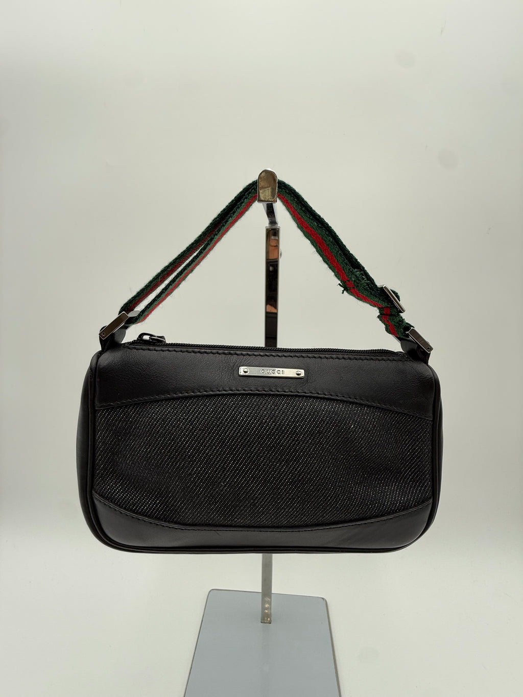 Gucci Borsa  a spalla  GG in Denim Nera e tracolla Web