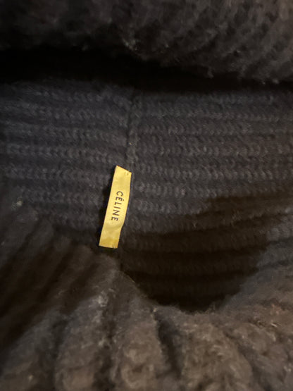 Céline  Caban in Maglia e Pelle