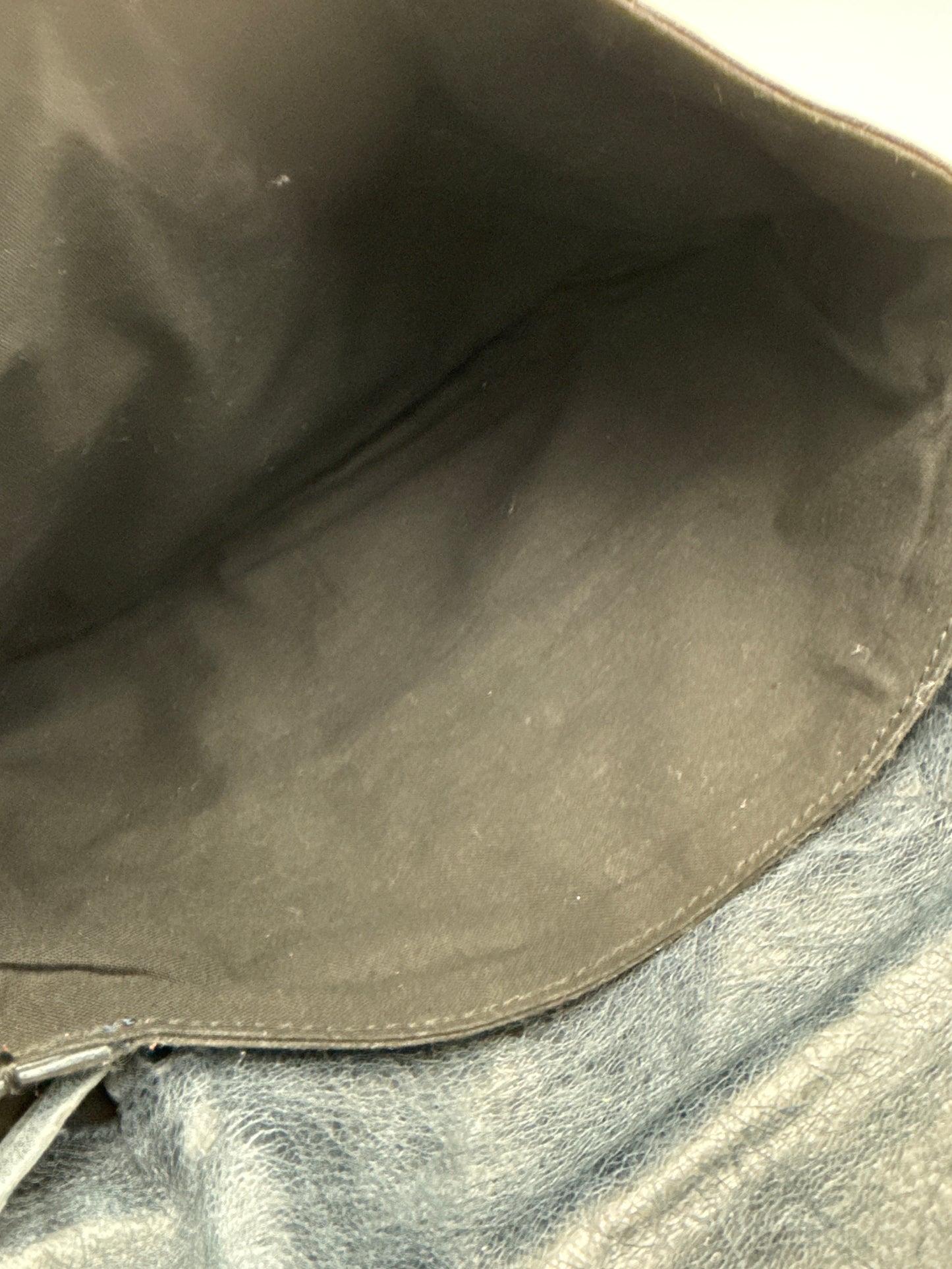 Balenciaga Pochette Giant Envelope in pelle di Agnello Blu