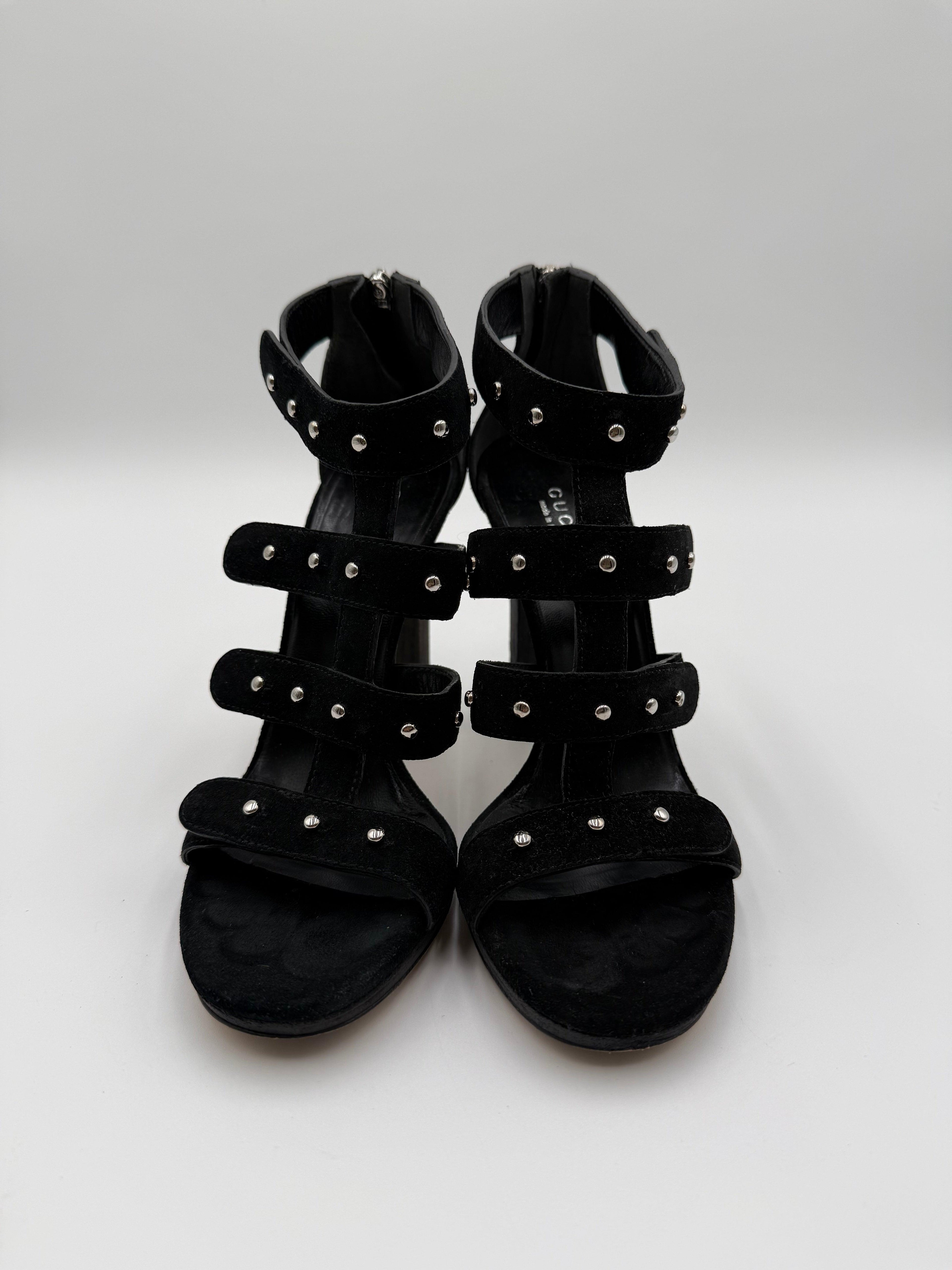 Gucci Sandali  “Cage” in Camoscio nero con Borchie Frida Giannini