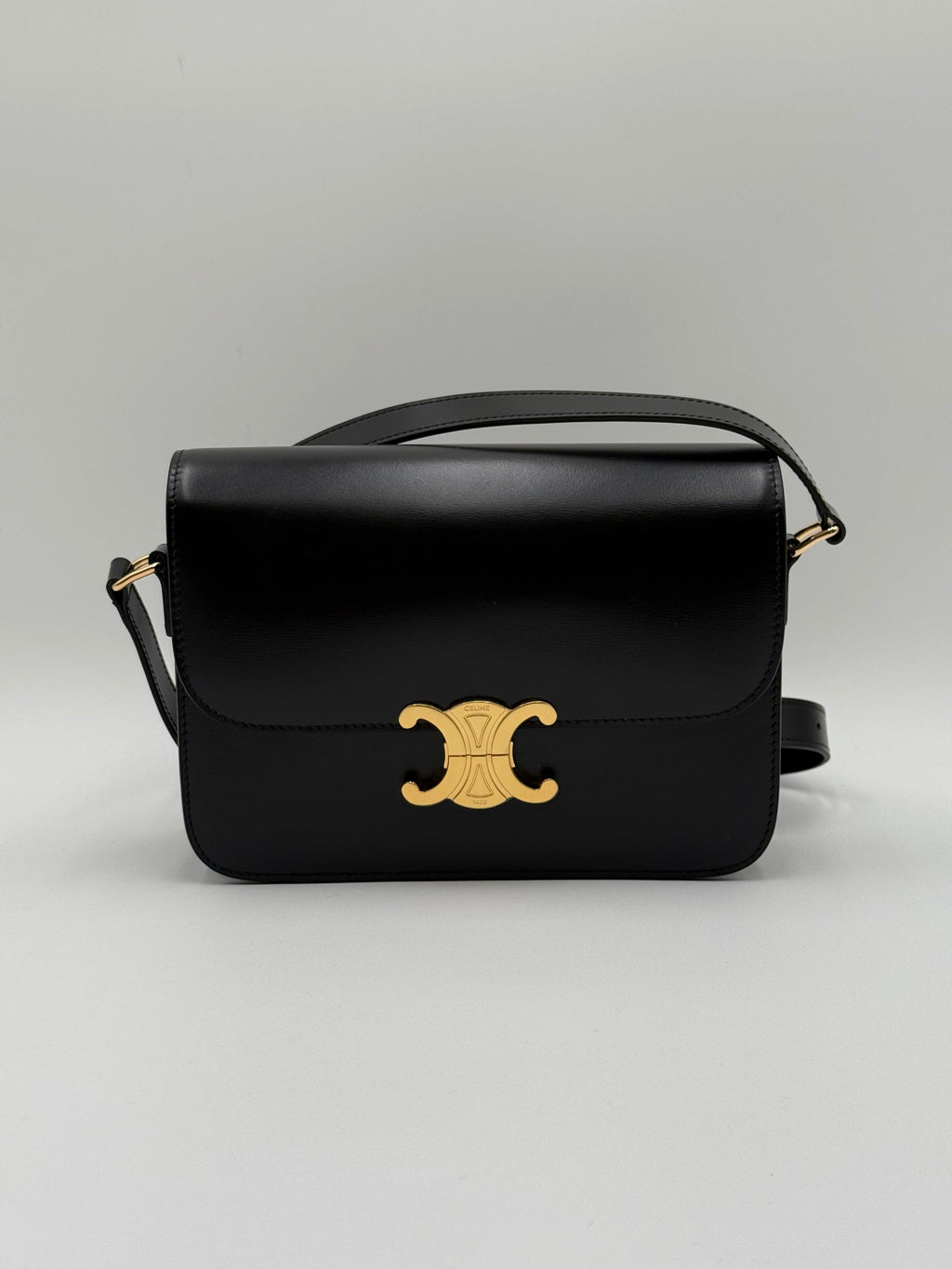 Celine Borsa Triompe Medium con Tracolla in Pelle Nera