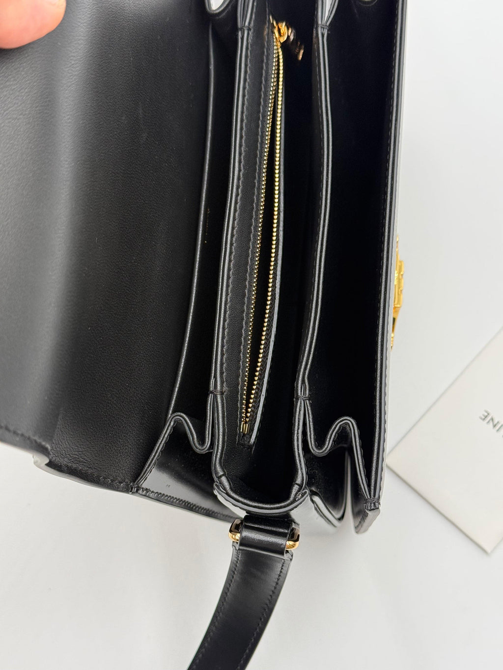 Celine Borsa Triompe Medium con Tracolla in Pelle Nera