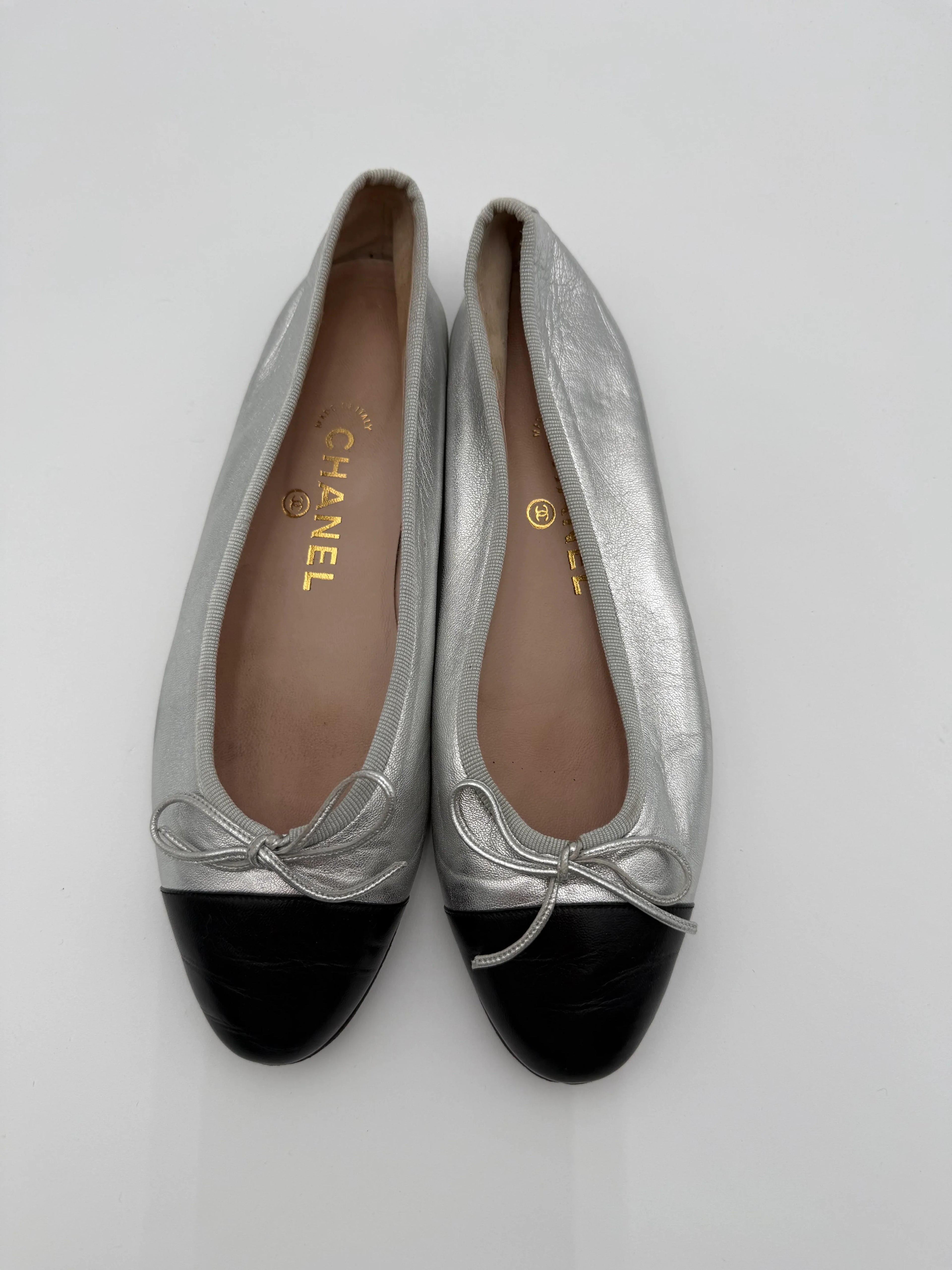 Chanel-Ballerine-Vintage-Bicolore-Argento-e-Nere-Mercatino-di-Ninni-71538998477149 - Mercatino di Ninni