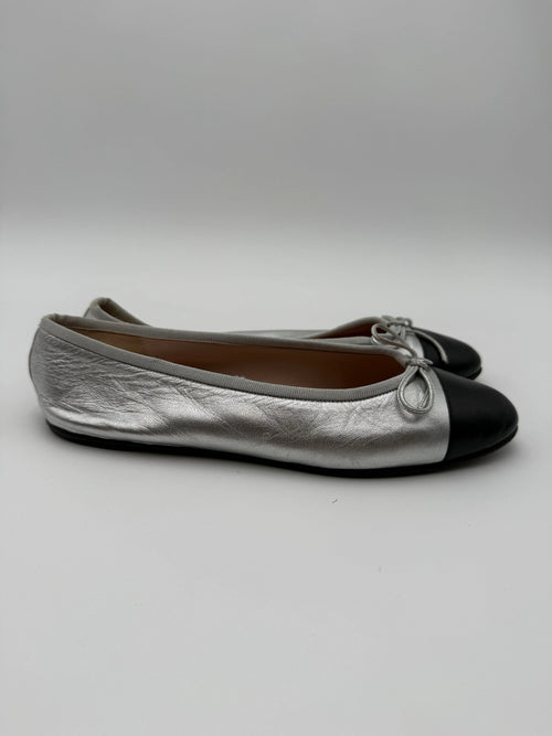 Chanel-Ballerine-Vintage-Bicolore-Argento-e-Nere-Mercatino-di-Ninni-71538998542685 - Mercatino di Ninni