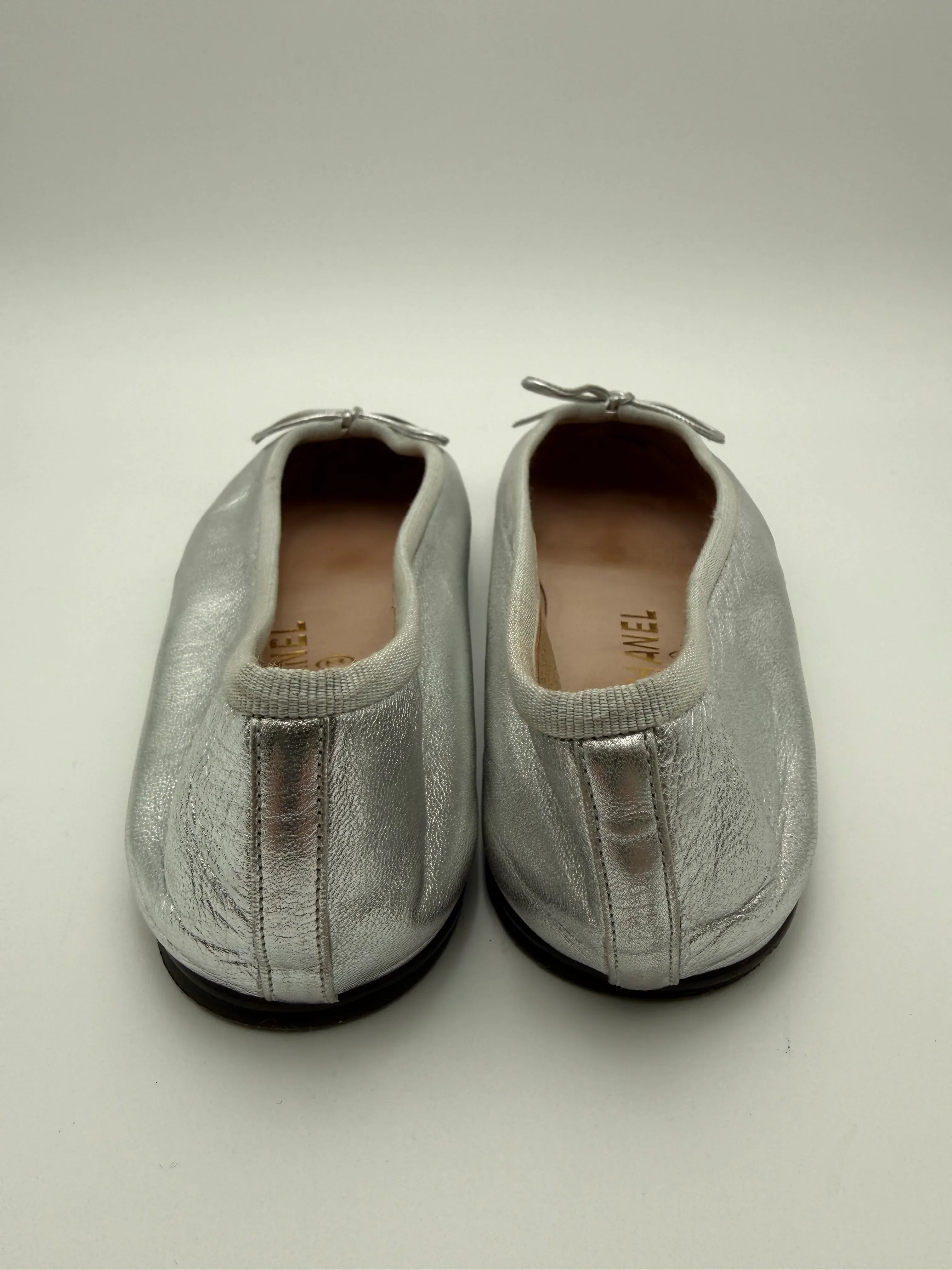 Chanel-Ballerine-Vintage-Bicolore-Argento-e-Nere-Mercatino-di-Ninni-71538998575453 - Mercatino di Ninni