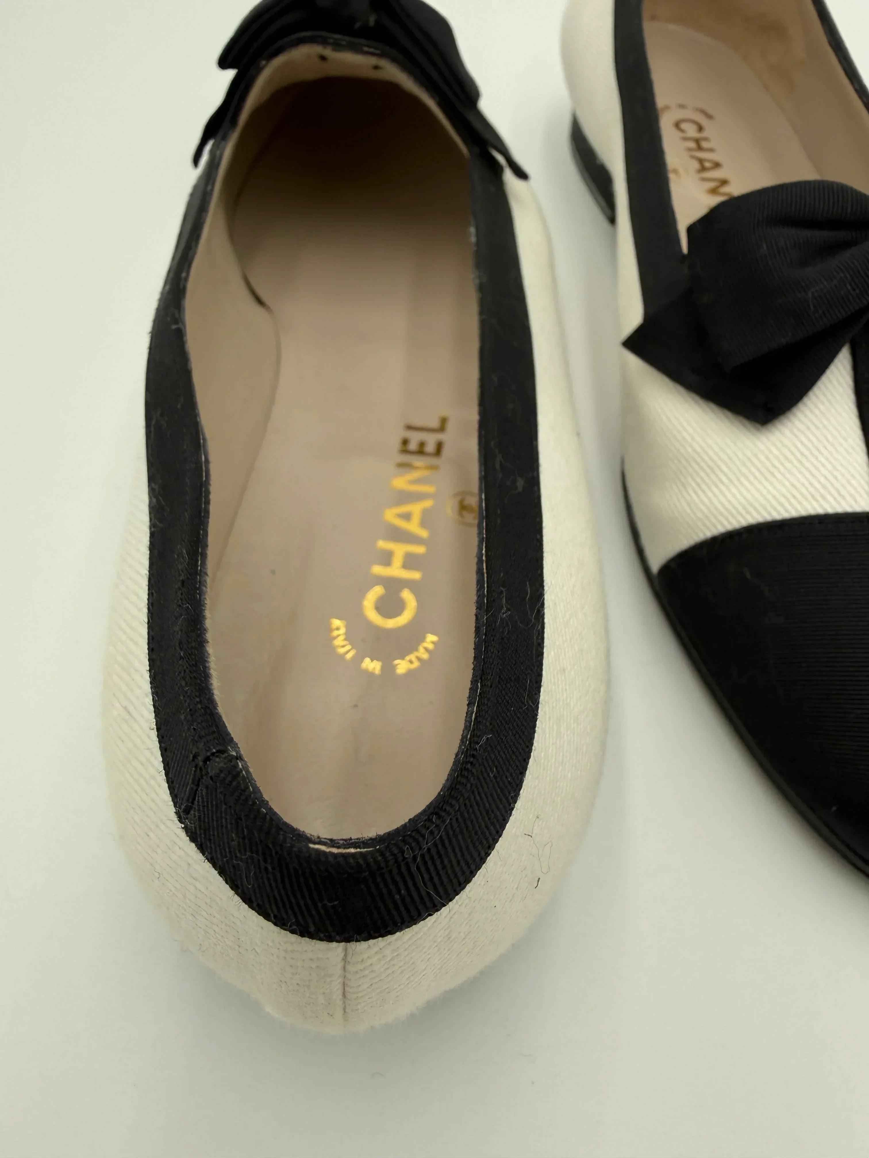 Chanel Ballerine Vintage in tessuto Bicolore Bianco e Nero