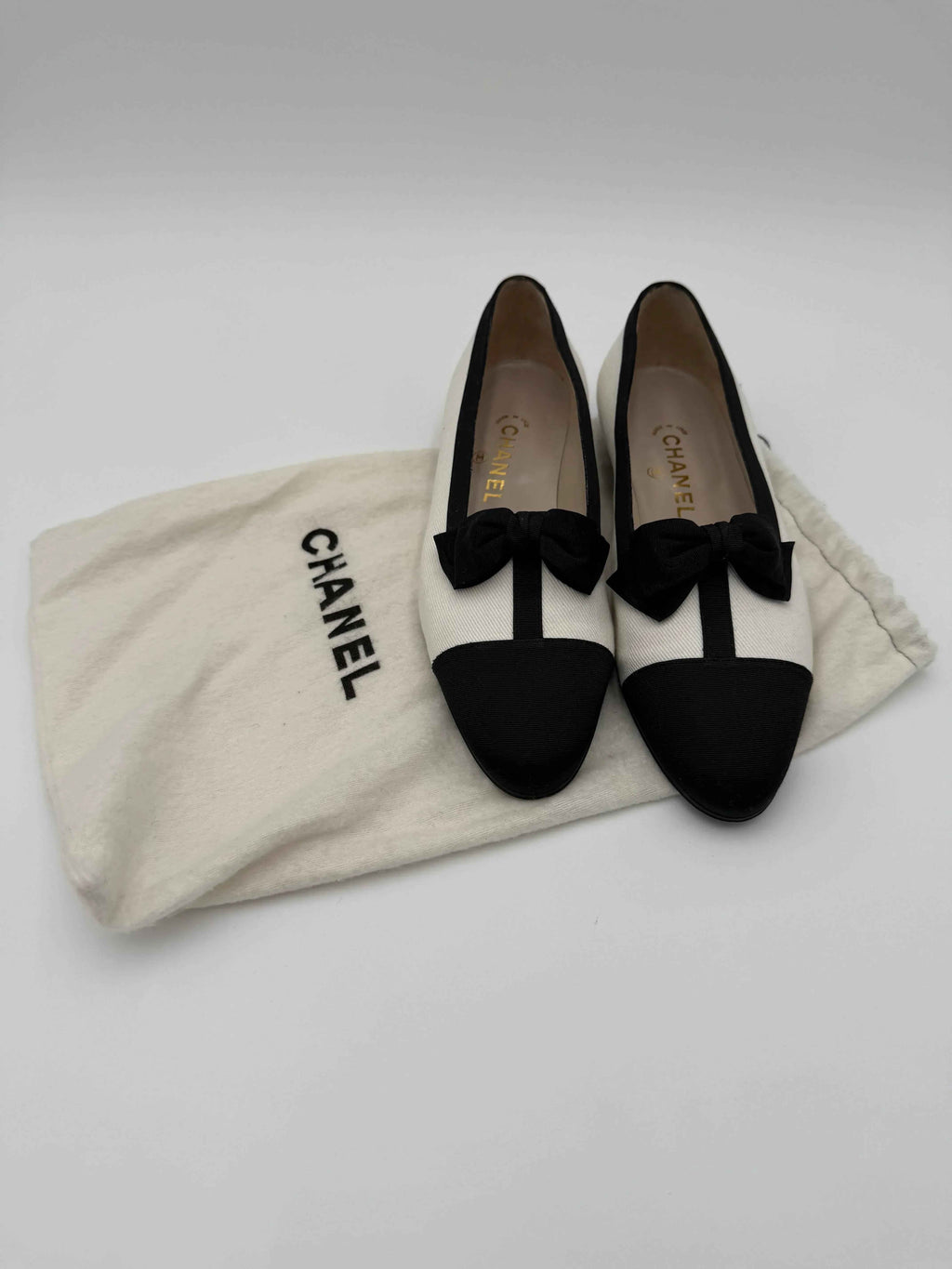 Chanel Ballerine Vintage in tessuto Bicolore Bianco e Nero