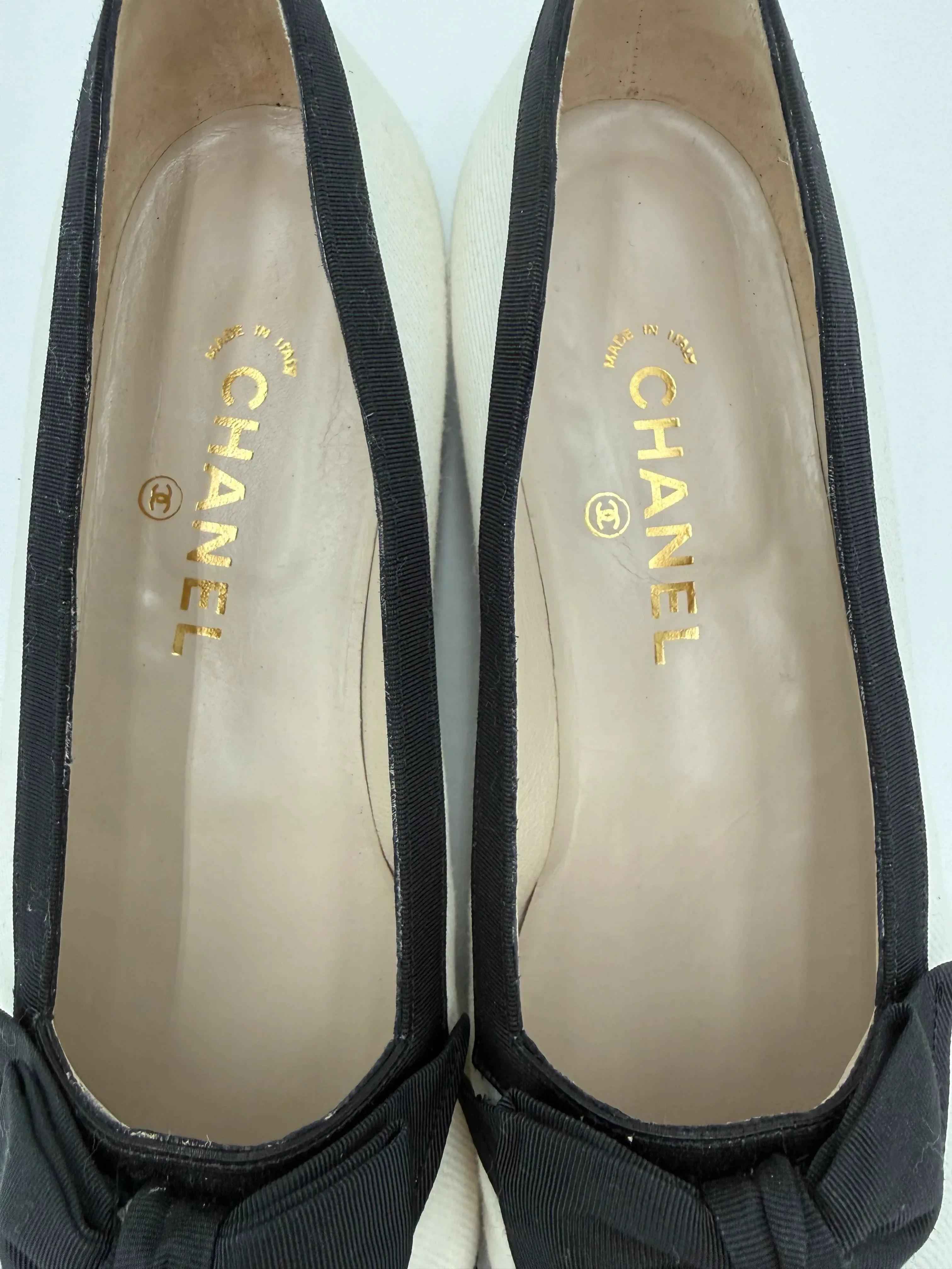 Chanel Ballerine Vintage in tessuto Bicolore Bianco e Nero