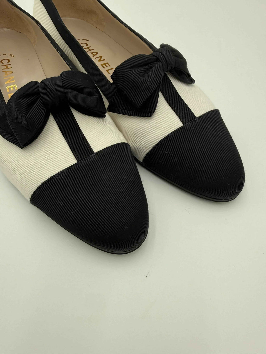 Chanel Ballerine Vintage in tessuto Bicolore Bianco e Nero