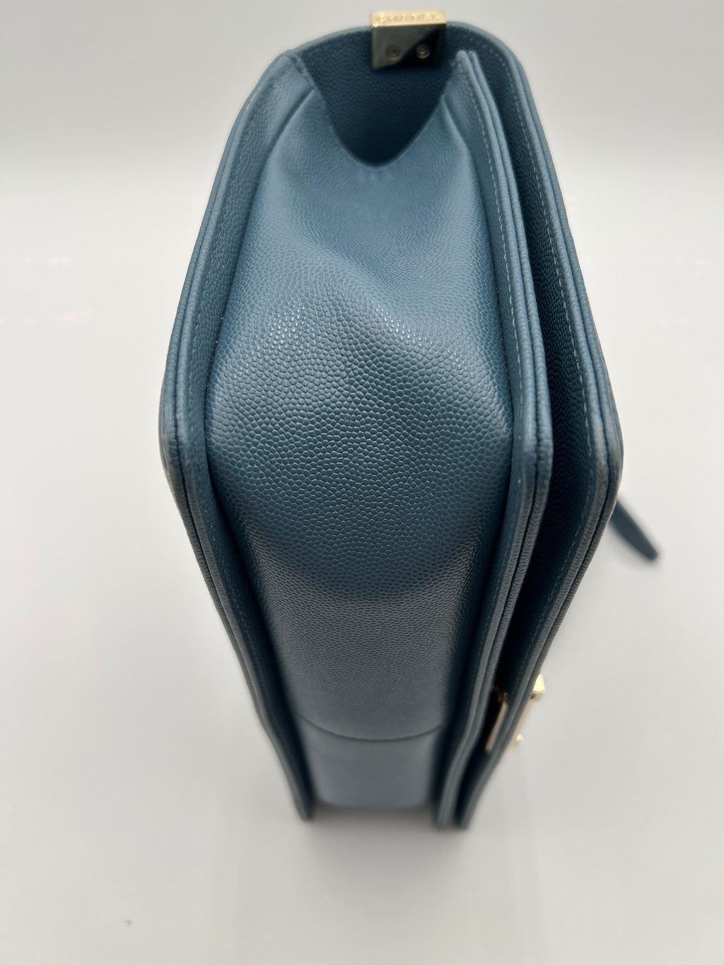 Chanel Borsa Boy Pelle Caviar Blu Chanel