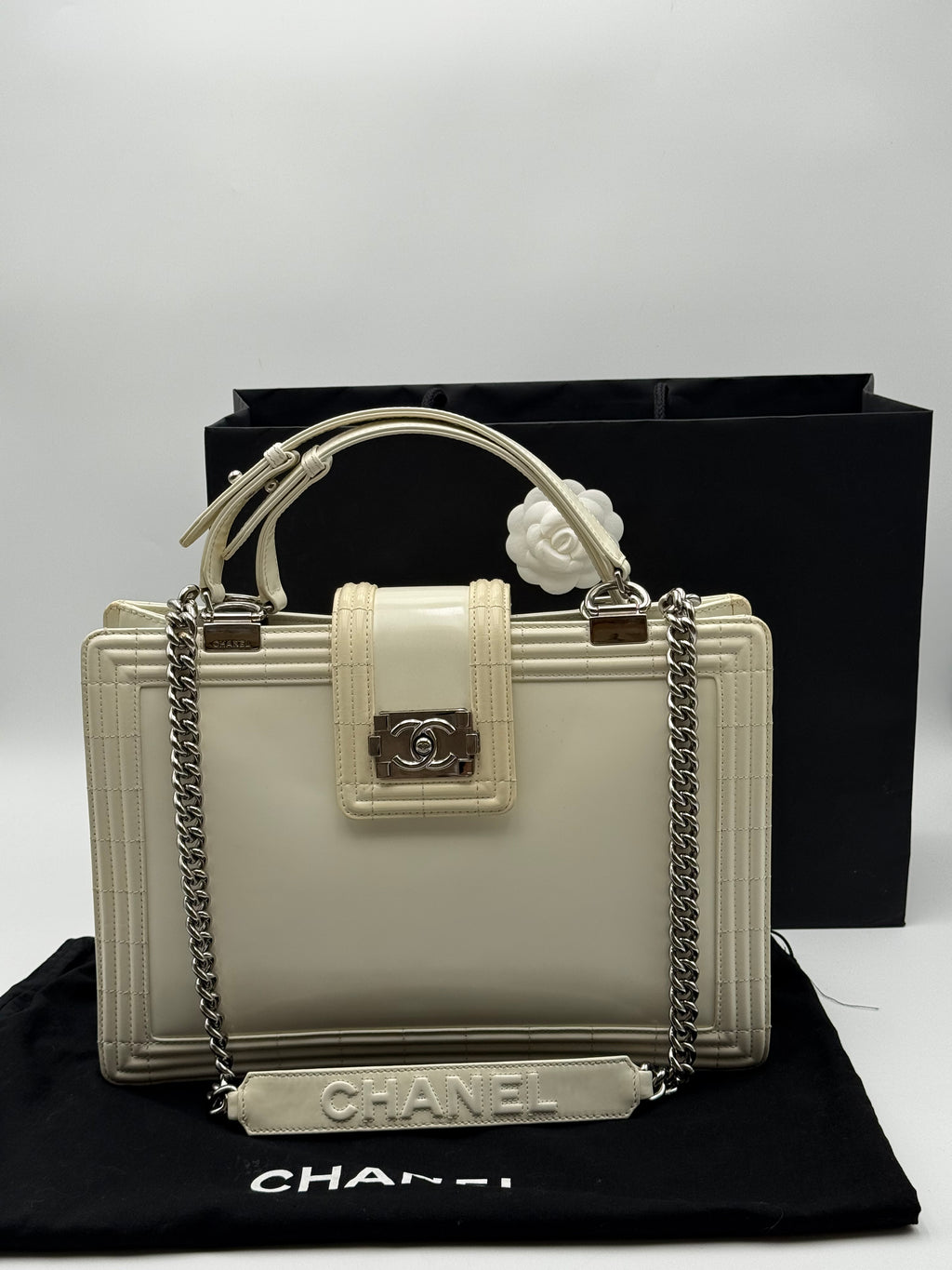 Chanel Borsa Boy Tote in Pelle Edizione Limitata Bianca - Mercatino di Ninni