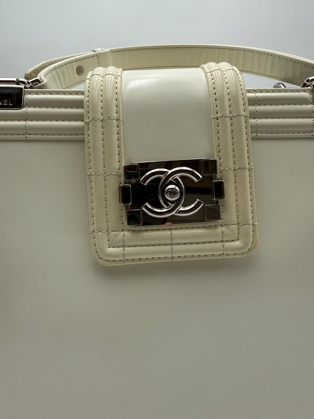 Chanel Borsa Boy Tote in Pelle Edizione Limitata Bianca - Mercatino di Ninni