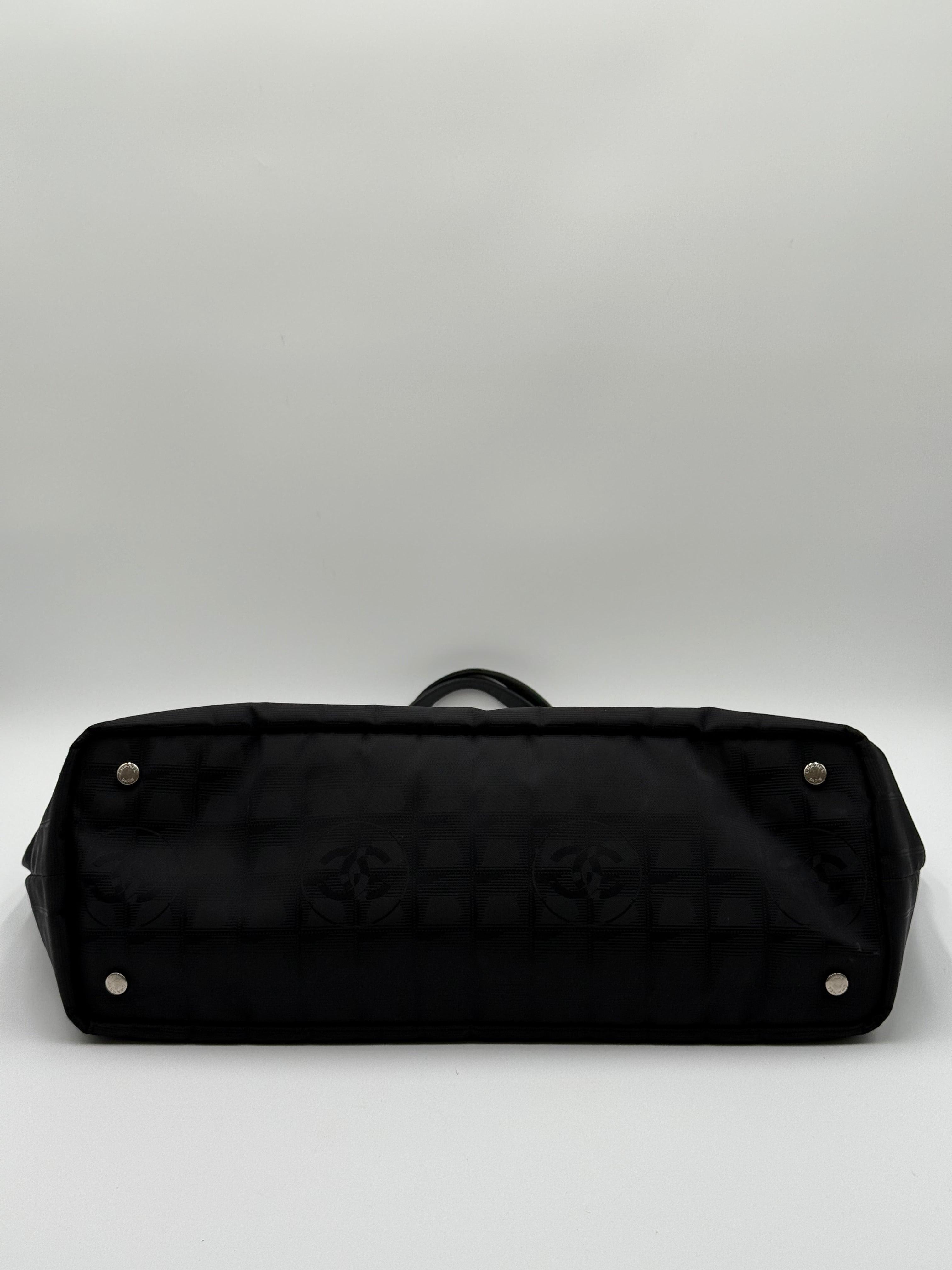 Chanel Borsa Tote Vintage in Tela e Pelle Nera - Mercatino di Ninni