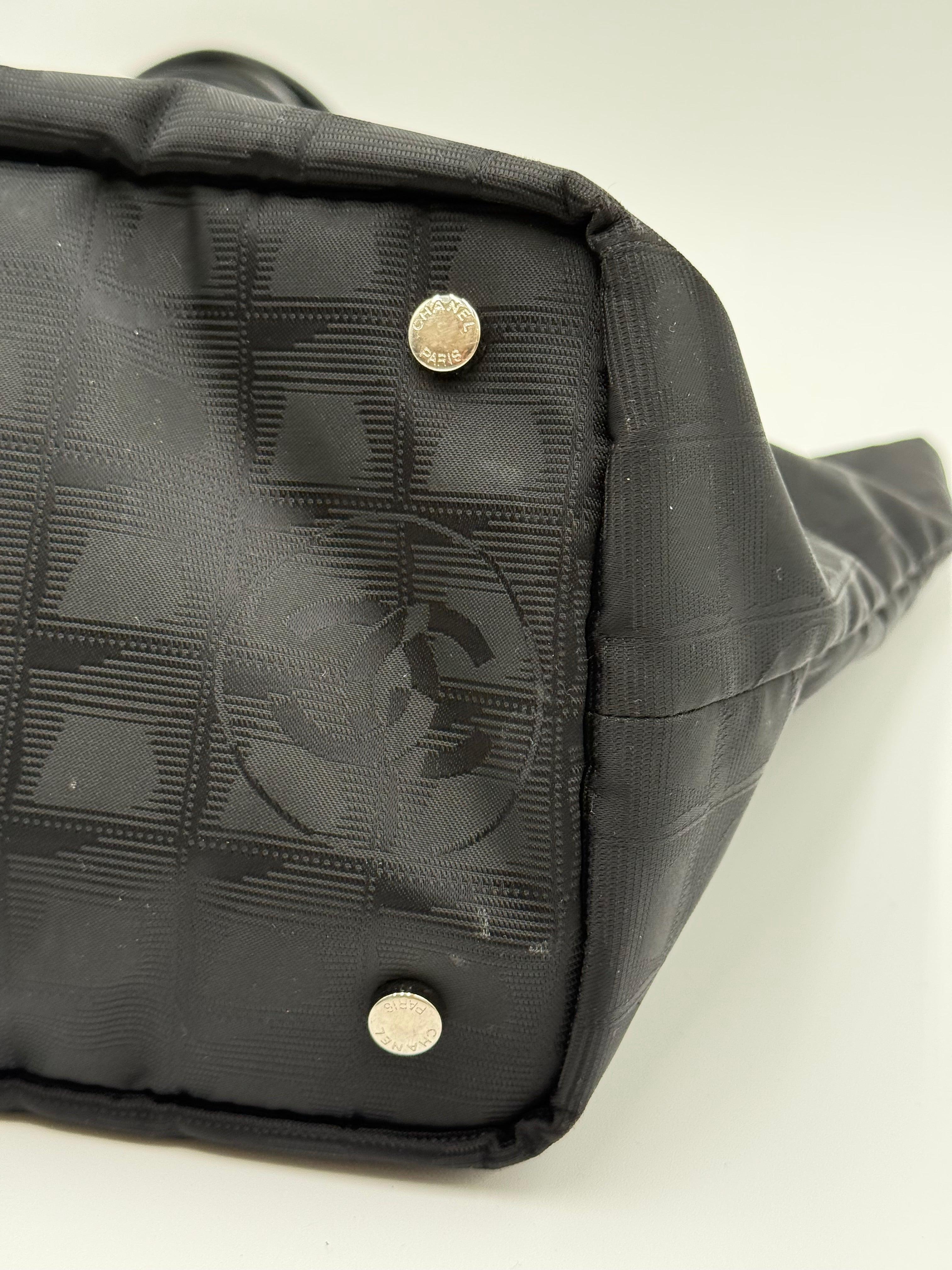 Chanel Borsa Tote Vintage in Tela e Pelle Nera - Mercatino di Ninni