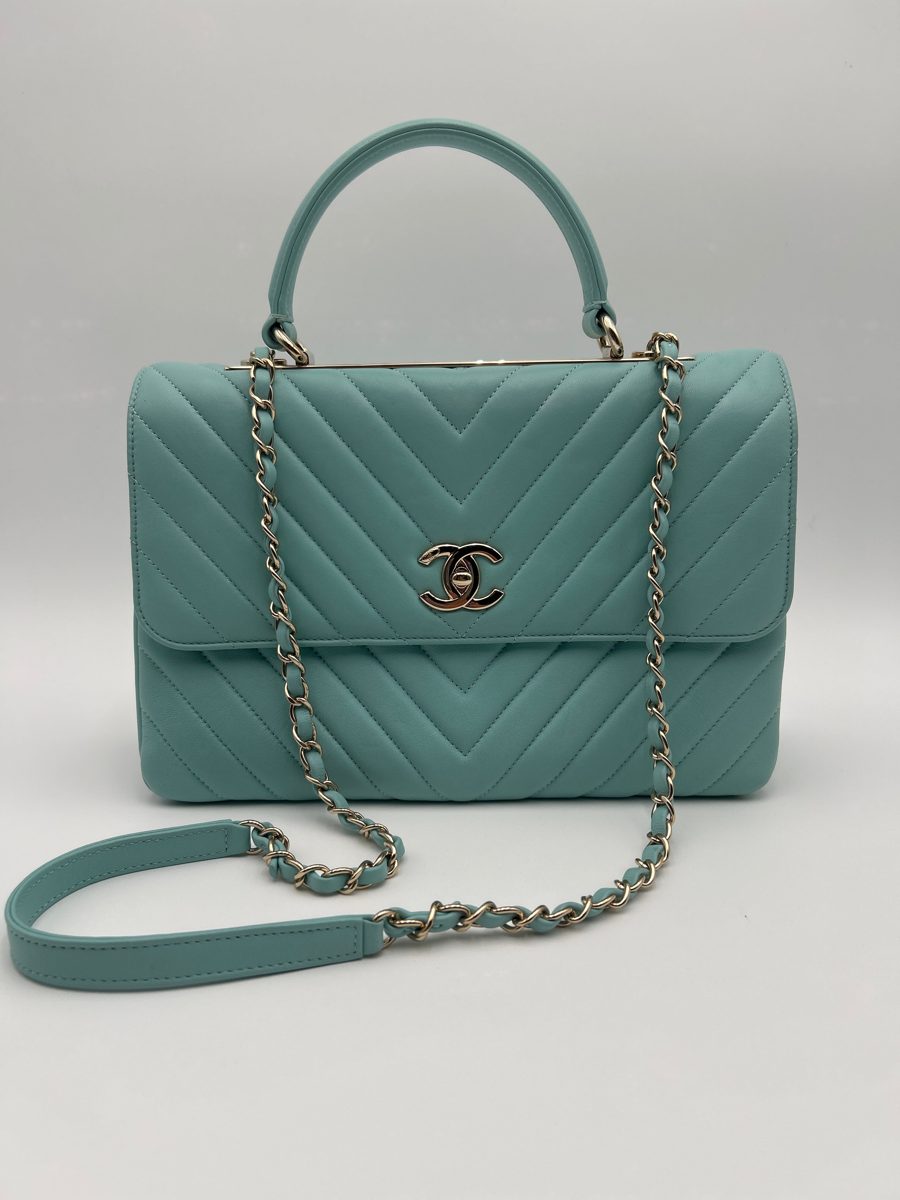 Chanel Coco Handle Borsa in Pelle di Agnello Celeste Chanel