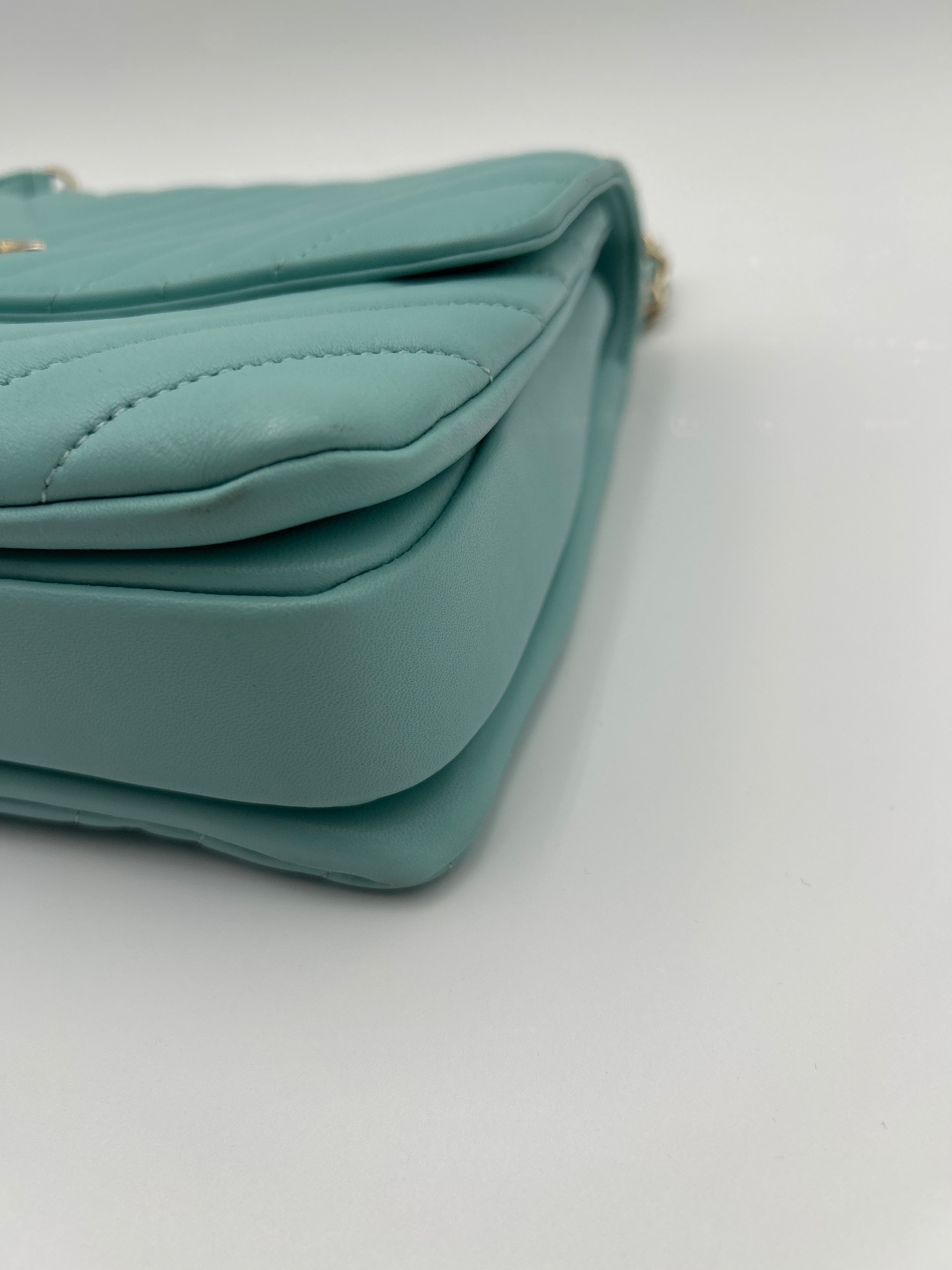 Chanel Coco Handle Borsa in Pelle di Agnello Celeste Chanel