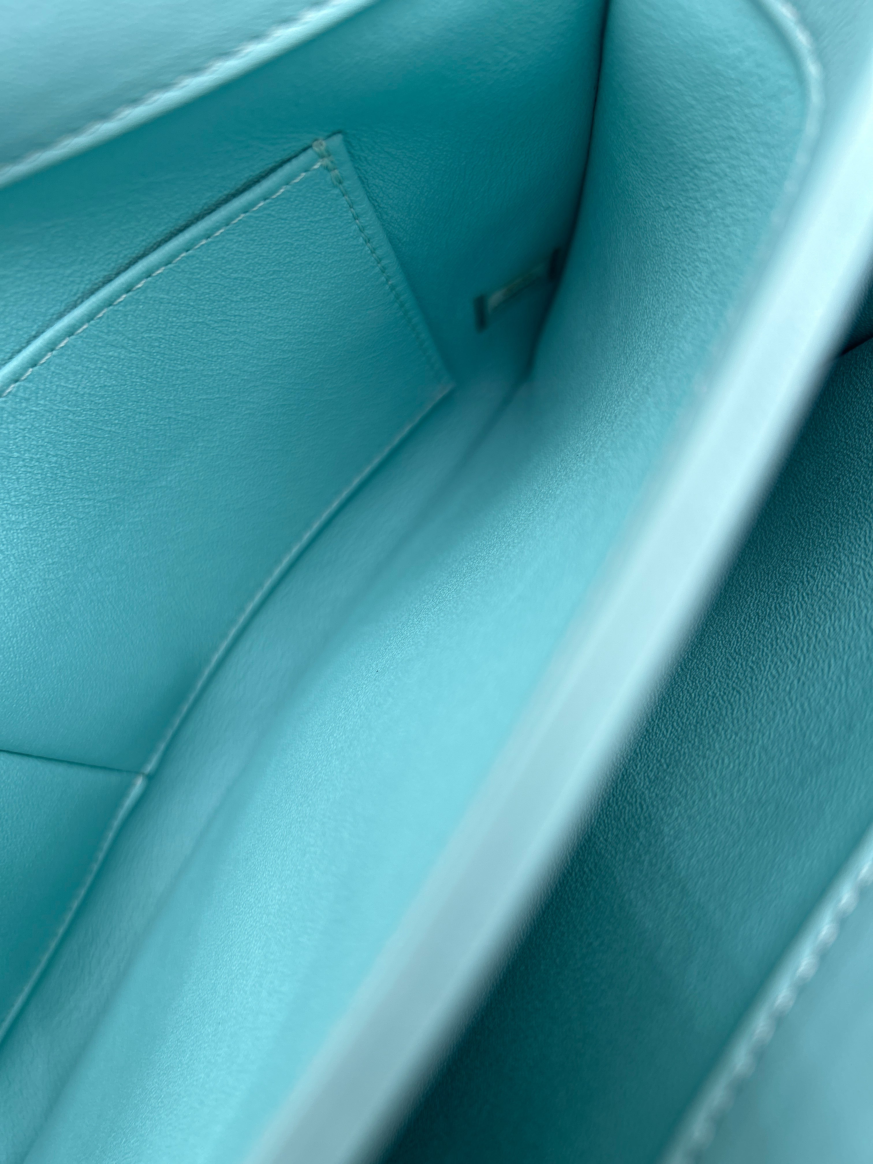 Chanel Coco Handle Borsa in Pelle di Agnello Celeste Chanel