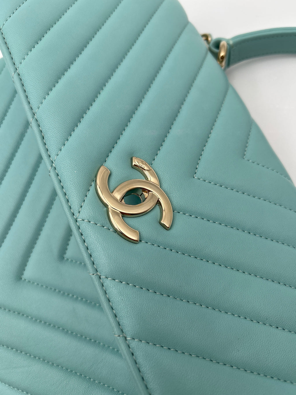 Chanel Coco Handle Borsa in Pelle di Agnello Celeste Chanel