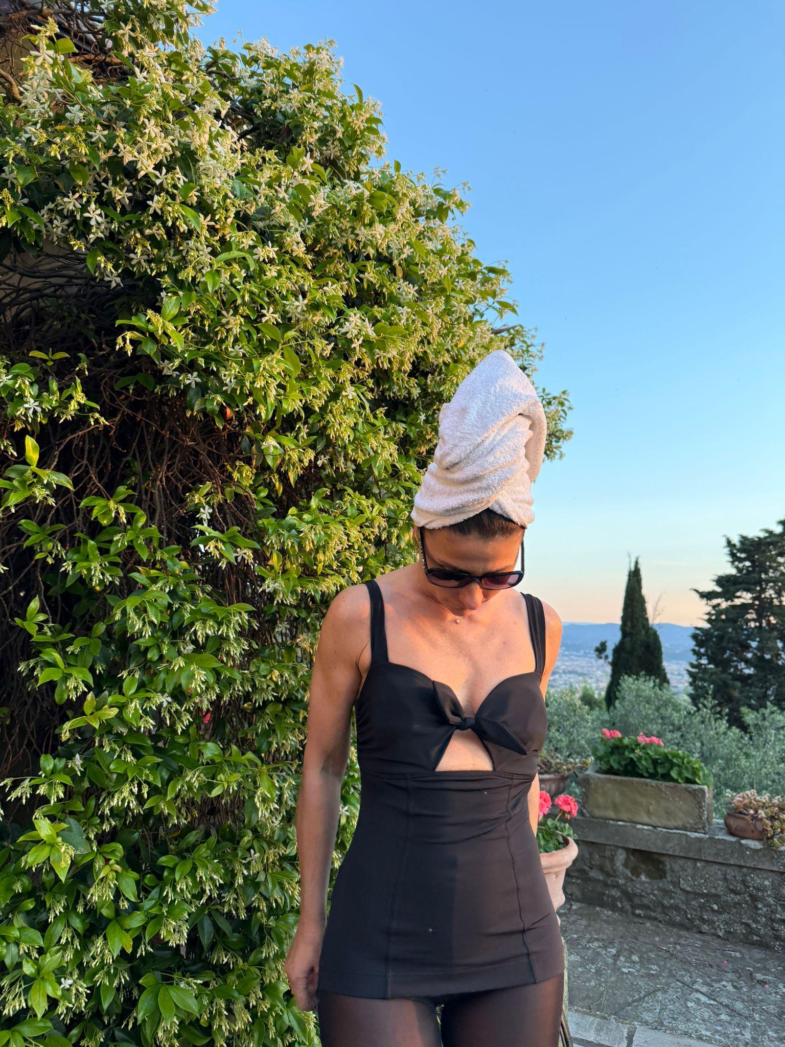Chanel Costume Intero 1996 Karl Lagerfeld in Lycra Nero - Mercatino di Ninni