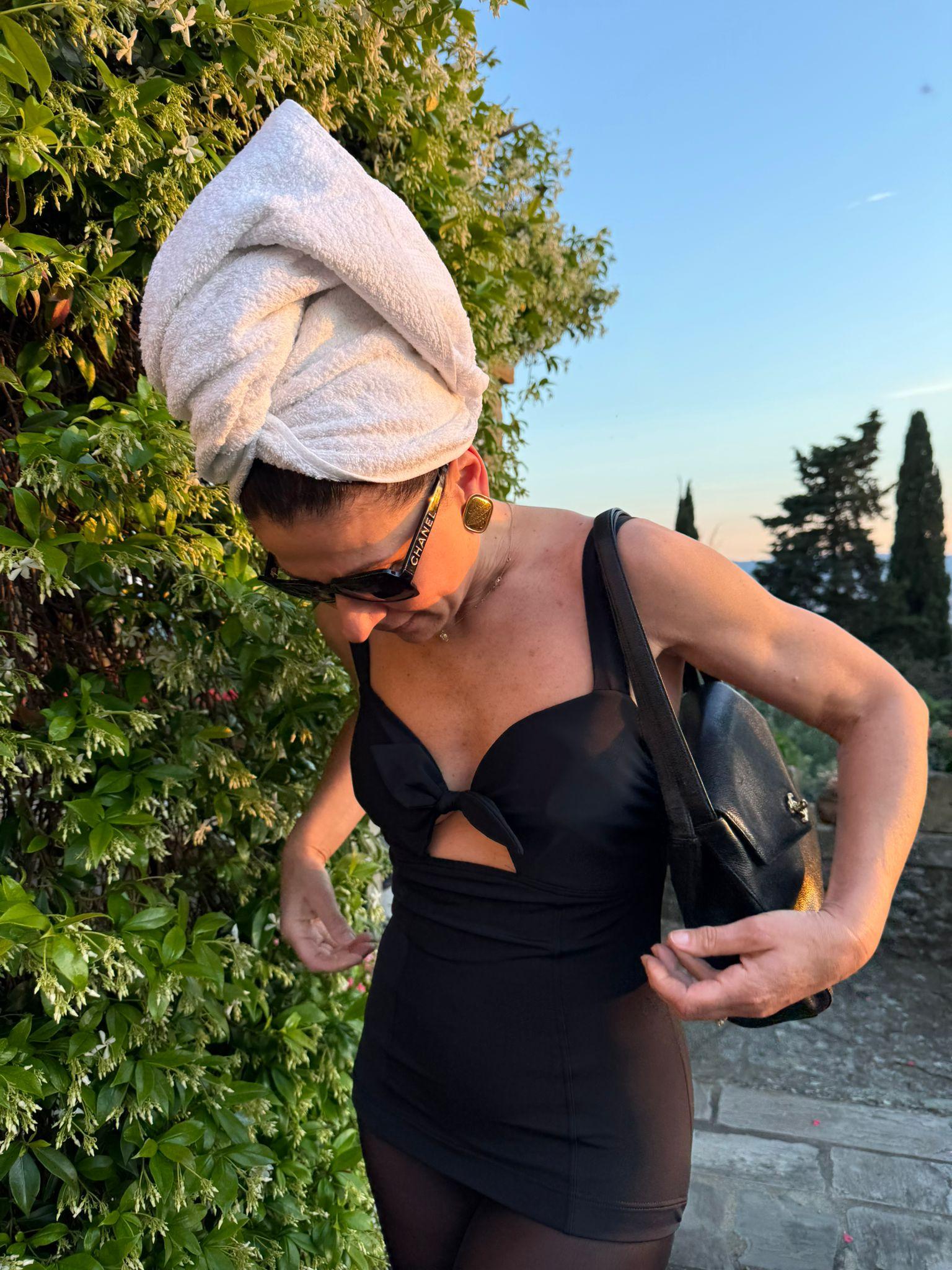 Chanel Costume Intero 1996 Karl Lagerfeld in Lycra Nero - Mercatino di Ninni