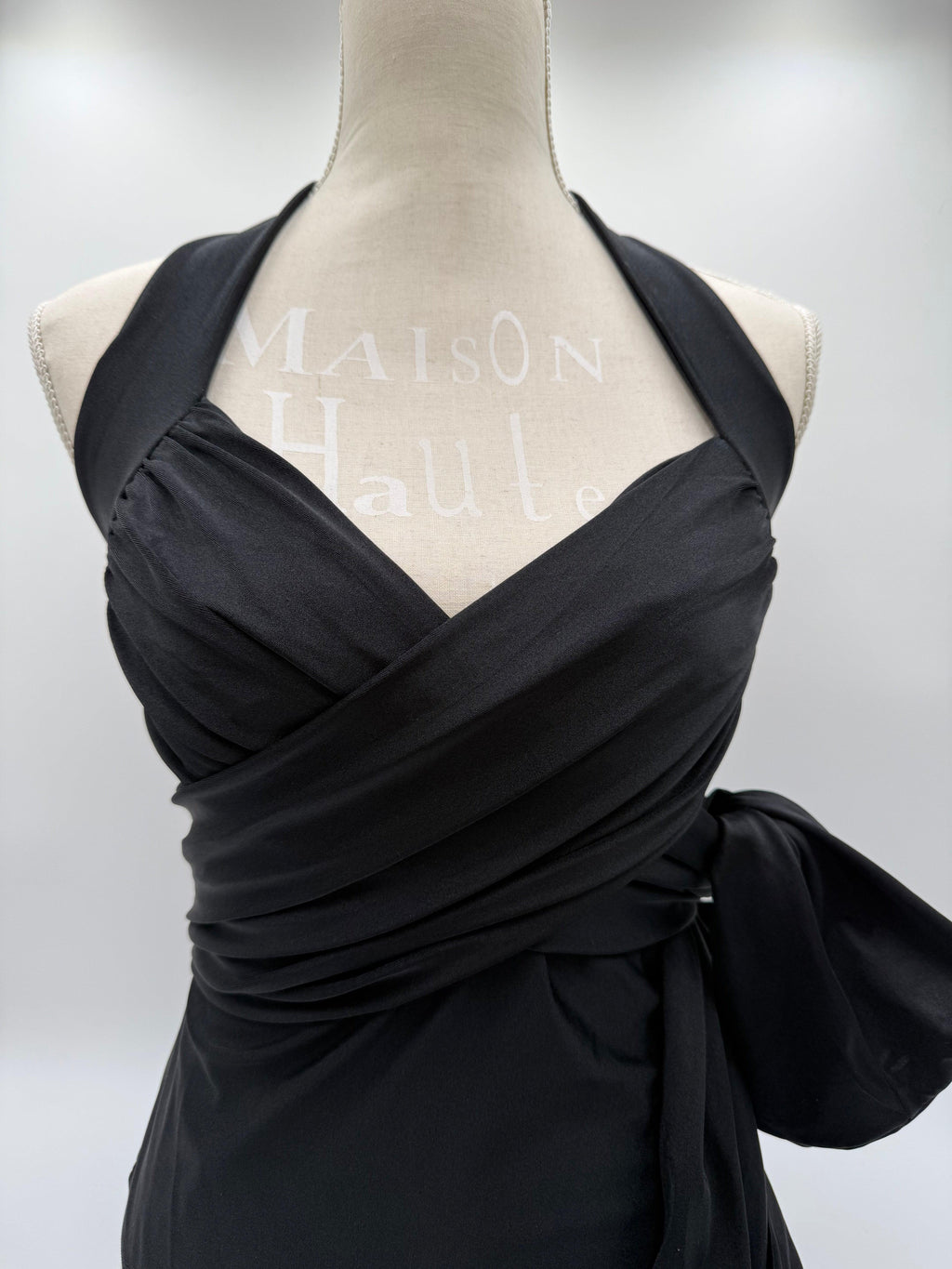 Chanel Costume Intero Vintage by Karl Lagerfeld con Camelia Nero - Mercatino di Ninni