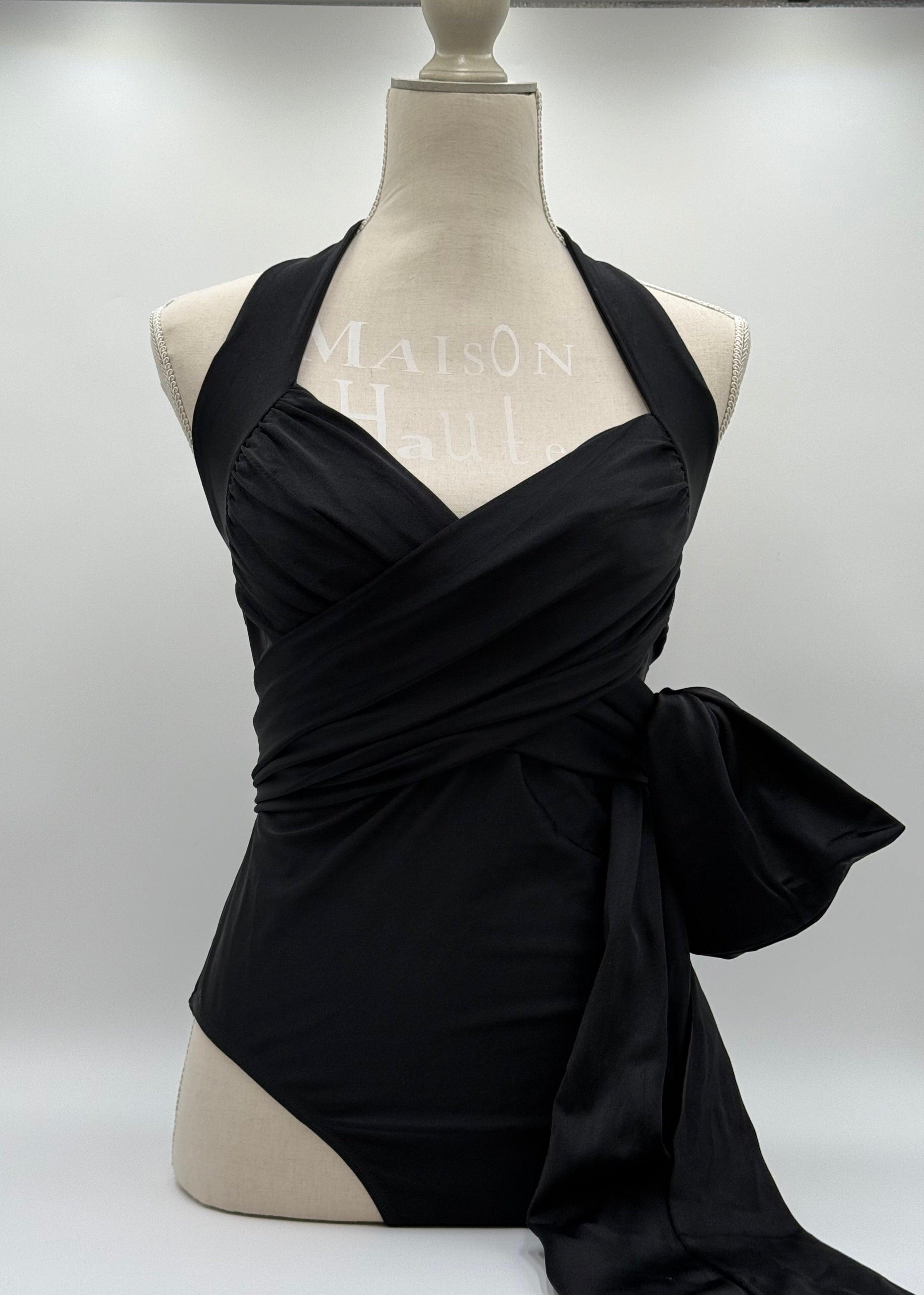 Chanel Costume Intero Vintage by Karl Lagerfeld con Camelia Nero - Mercatino di Ninni