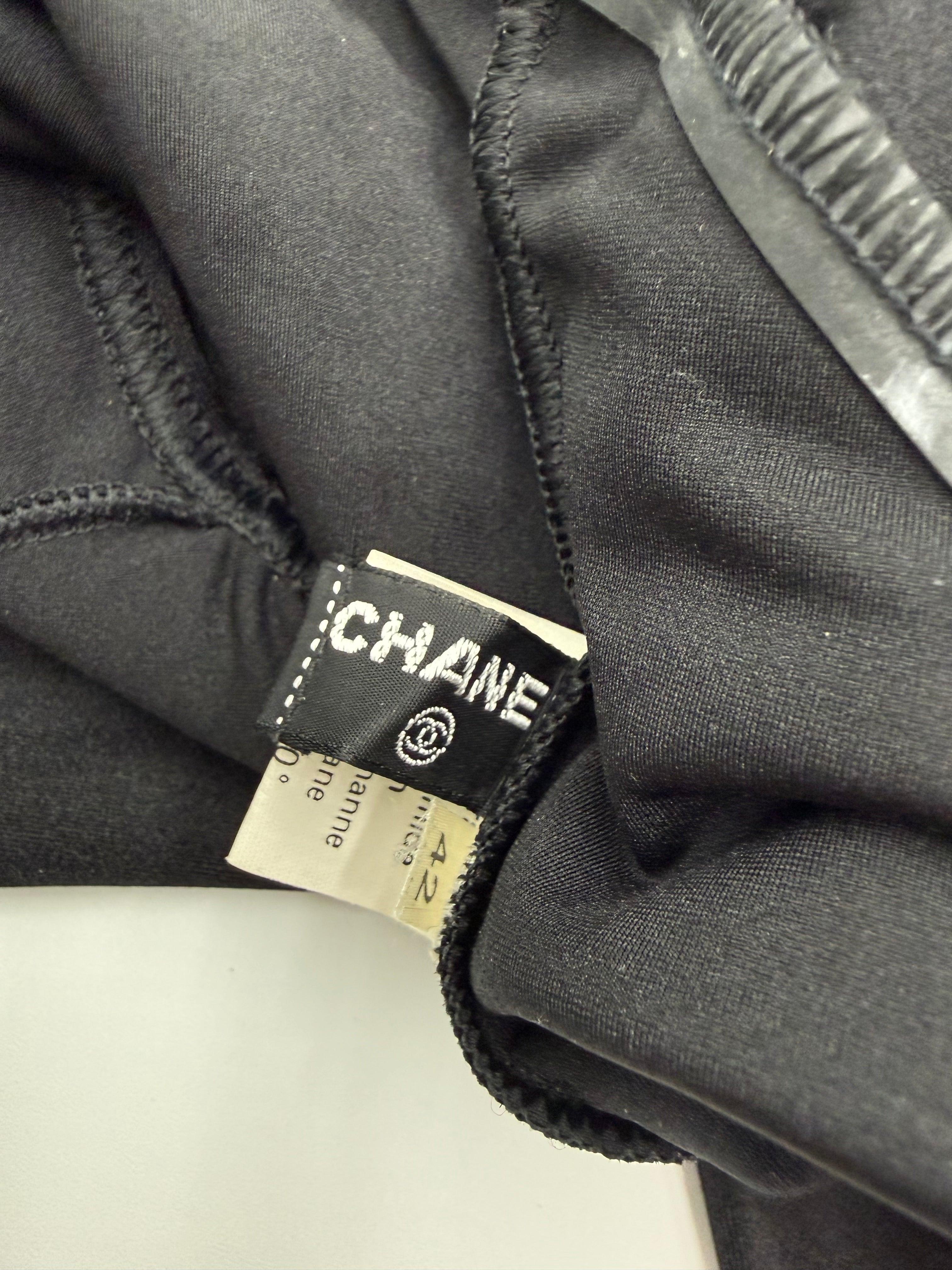 Chanel Costume Intero Vintage by Karl Lagerfeld con Camelia Nero - Mercatino di Ninni