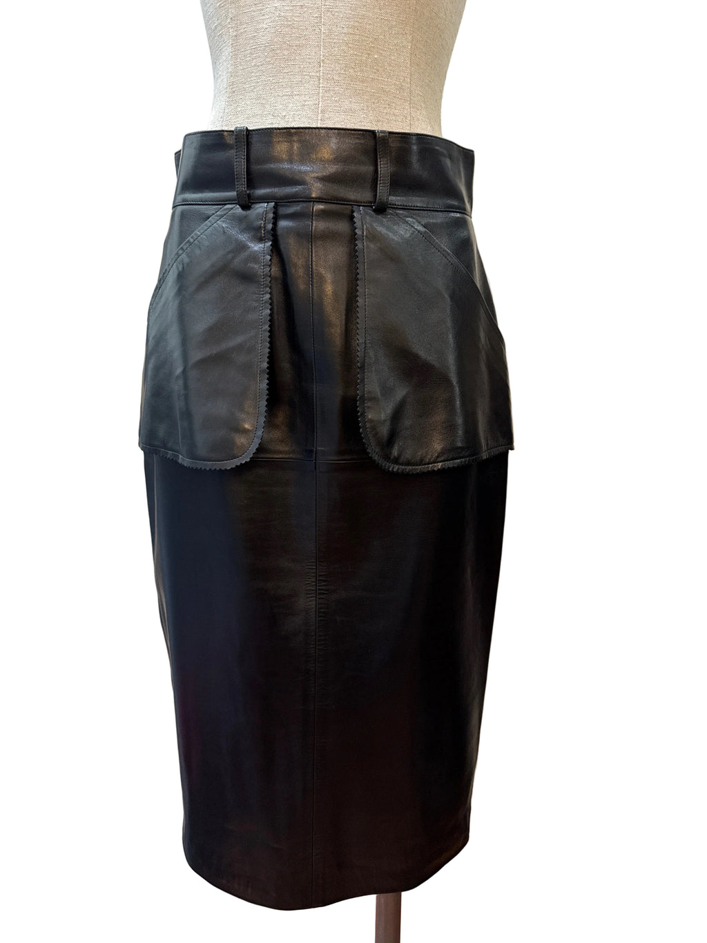 Chanel Gonna Midi in Pelle di Agnello Nera Vintage - Mercatino di Ninni