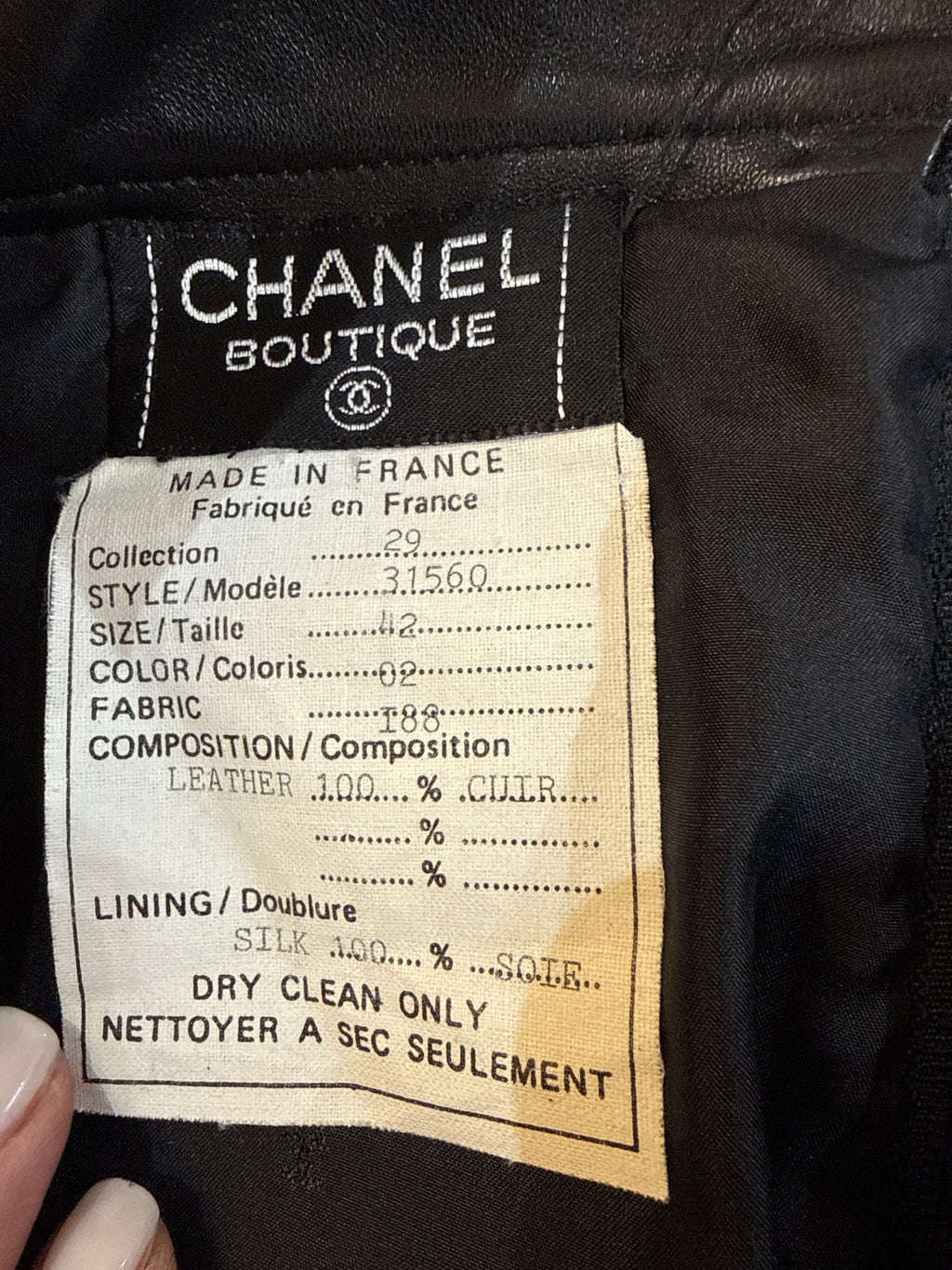 Chanel Gonna Midi in Pelle di Agnello Nera Vintage - Mercatino di Ninni