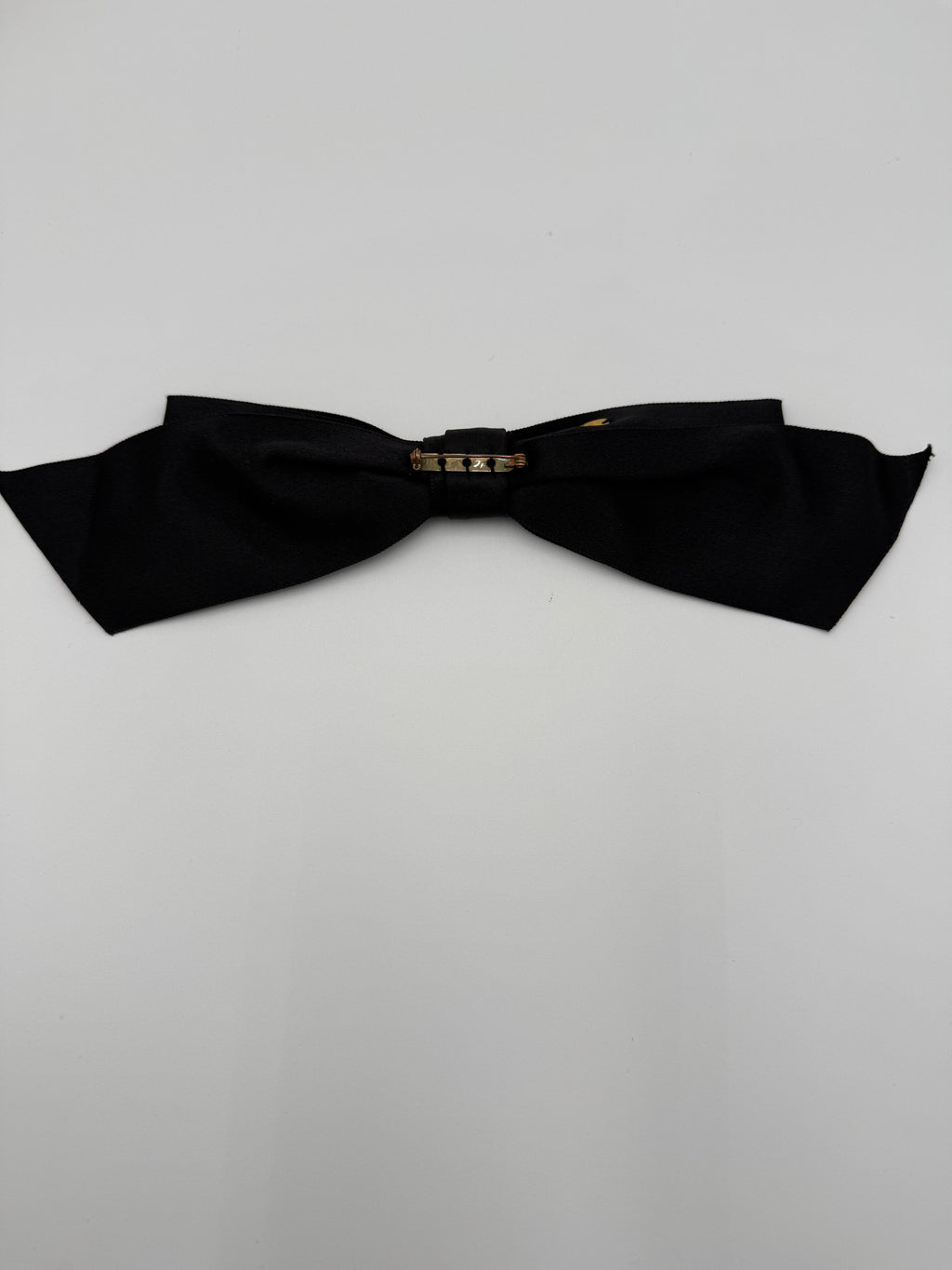 Chanel Spilla Vintage Fiocco Nero in raso di Seta - Mercatino di Ninni