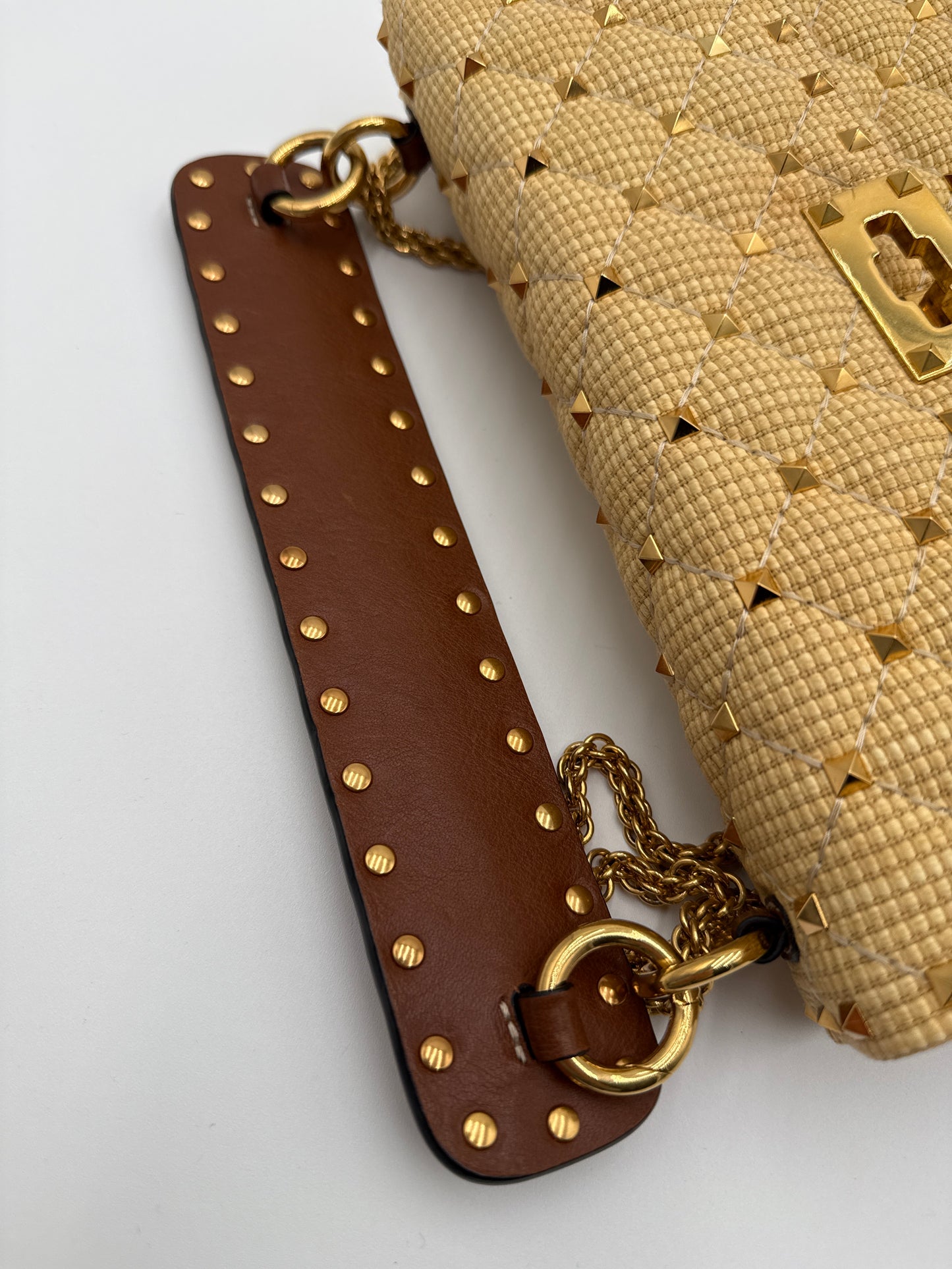Valentino  Garavani Borsa Rockstud Spike in Raffia naturale e Pelle