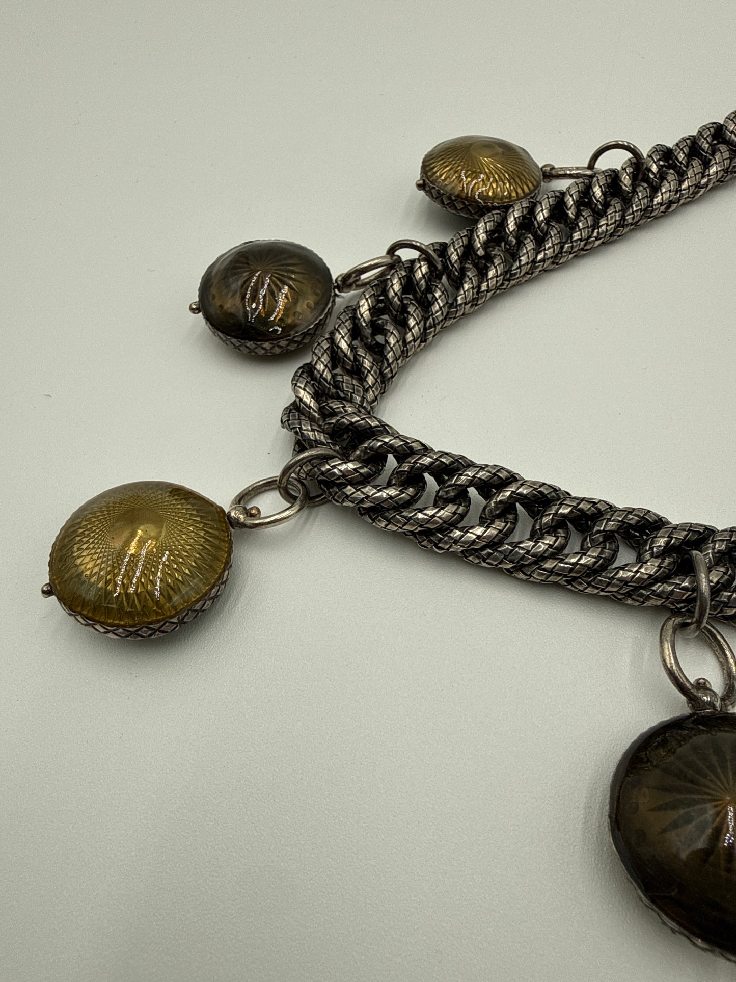 Bottega Veneta Collana intrecciato in Argento Ossidato con Medaglioni