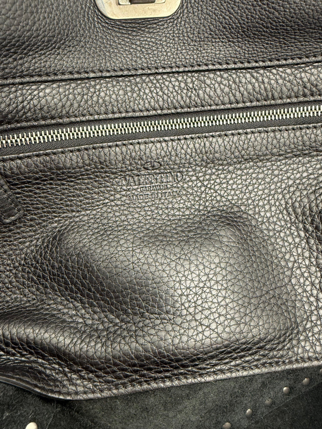 Valentino Garavani Borsa Tote Rockstud Medium Rolling in Pelle Granata Nera e Pietre Turchese - Mercatino di Ninni
