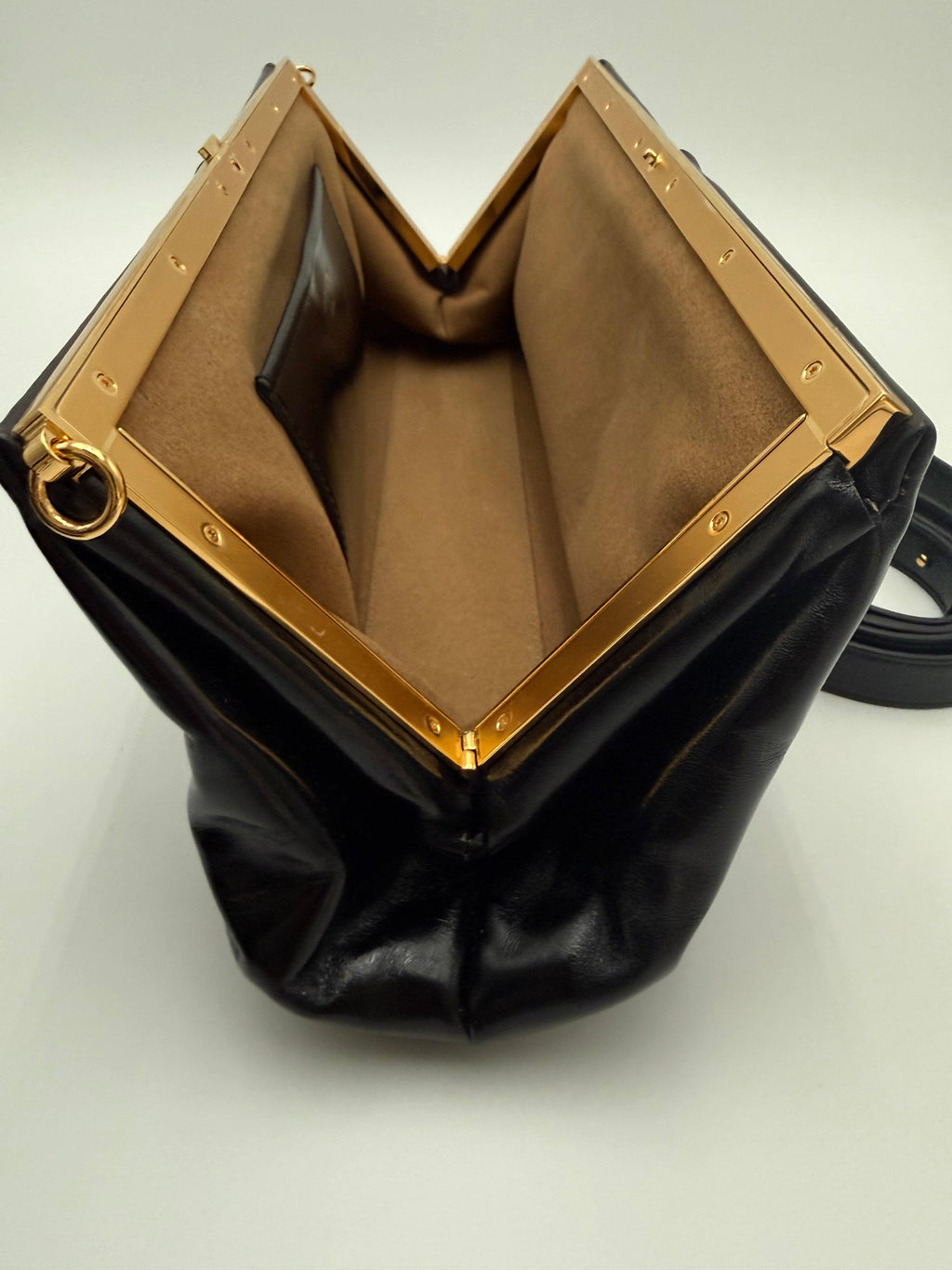 Dries Van Noten Borsa a Tracolla in Pelle Lucida Nera - Mercatino di Ninni