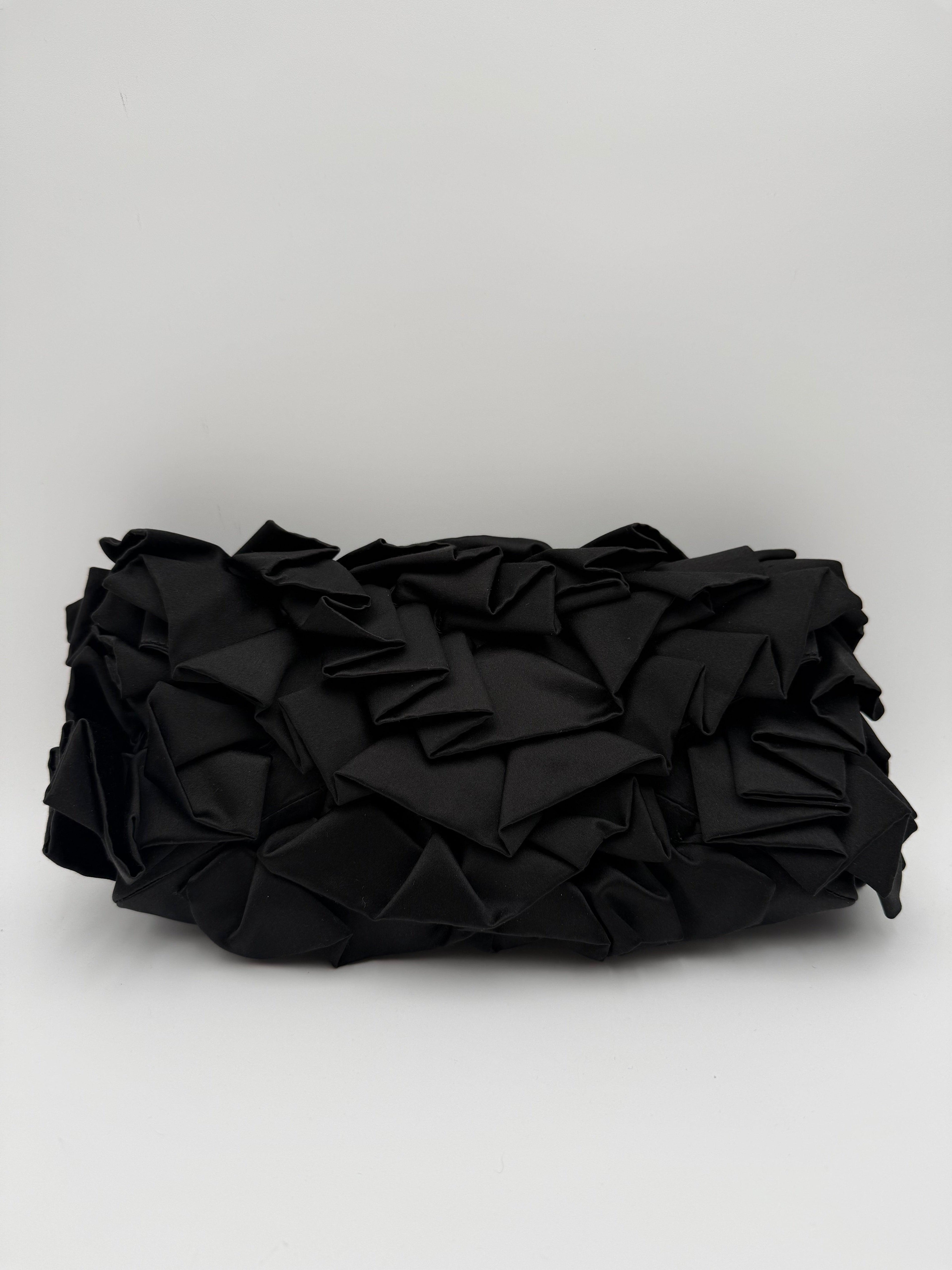 Dries Van Noten Pochette in Tessuto Tecnico Plissettato Nero - Mercatino di Ninni