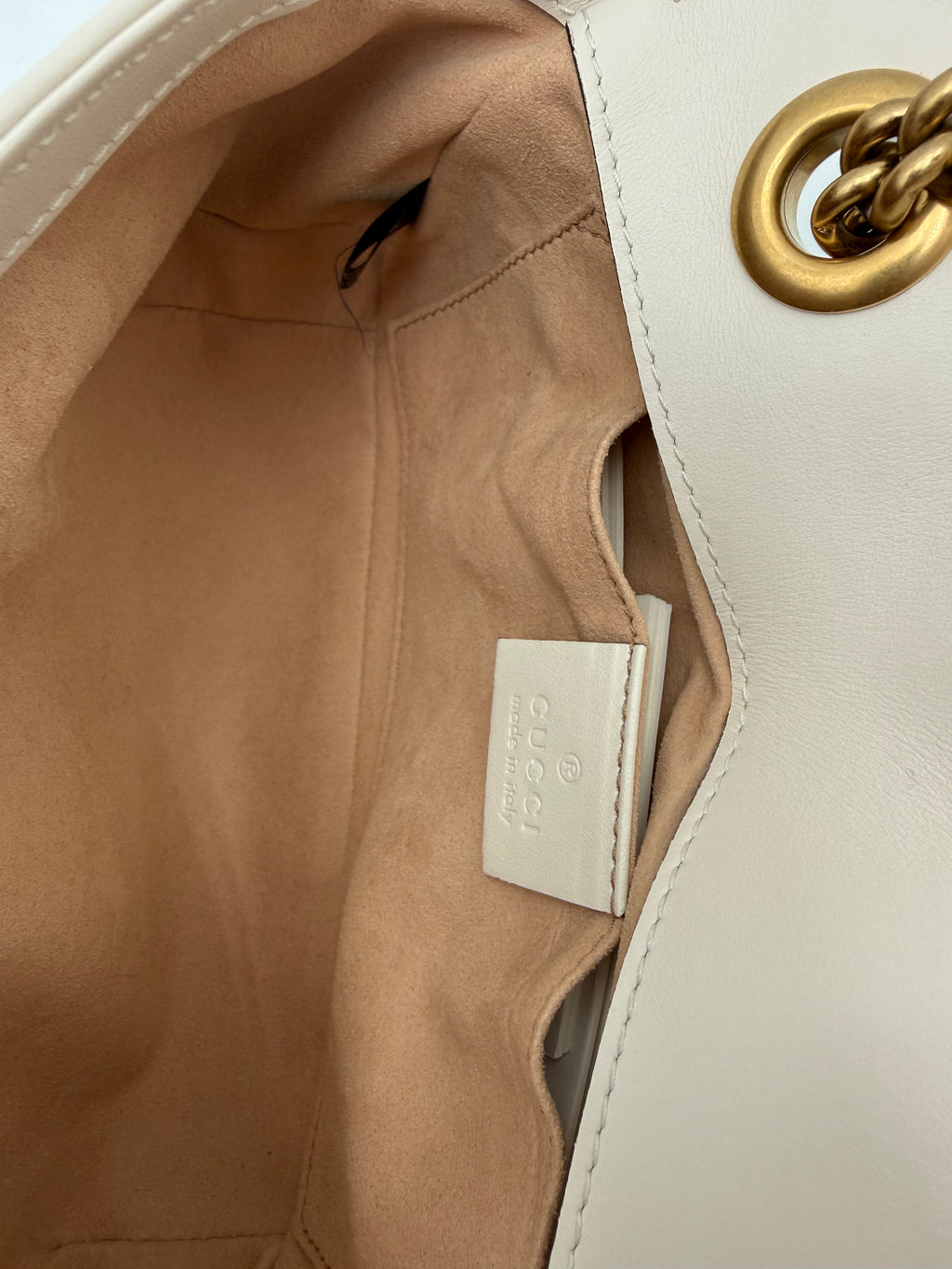 Borsa a Tracolla Gucci Marmont in Pelle Matelassè Small -Bianco Panna