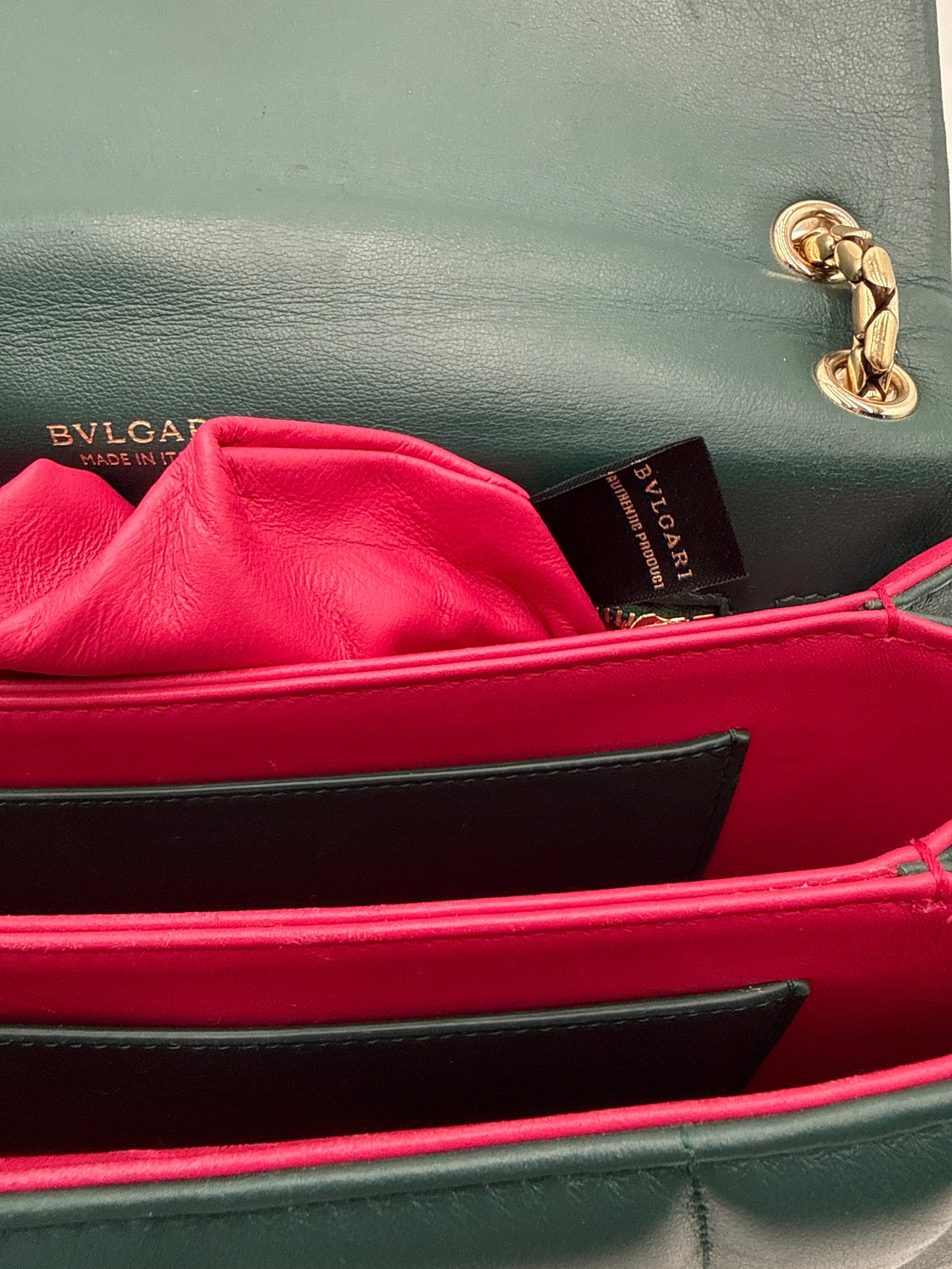 Bulgari Serpenti Borsa Reverse in Pelle di Vitello Smeraldo