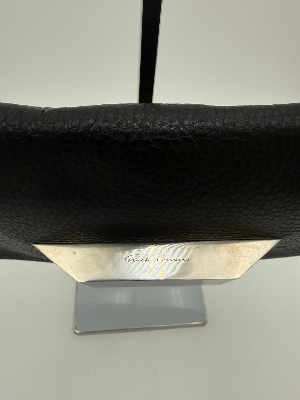 Rick Owens – Borsa Mini Pillow Griffin con Dettaglio Hardware Monumentale
